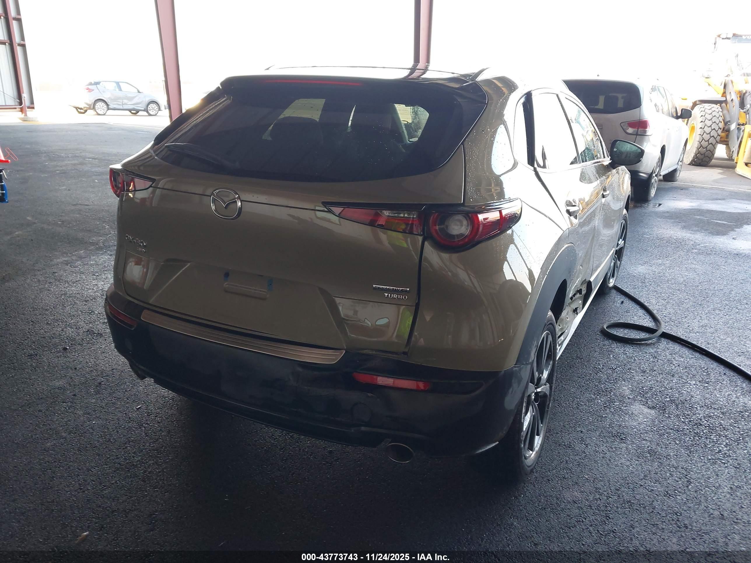 MAZDA CX-30 image 4