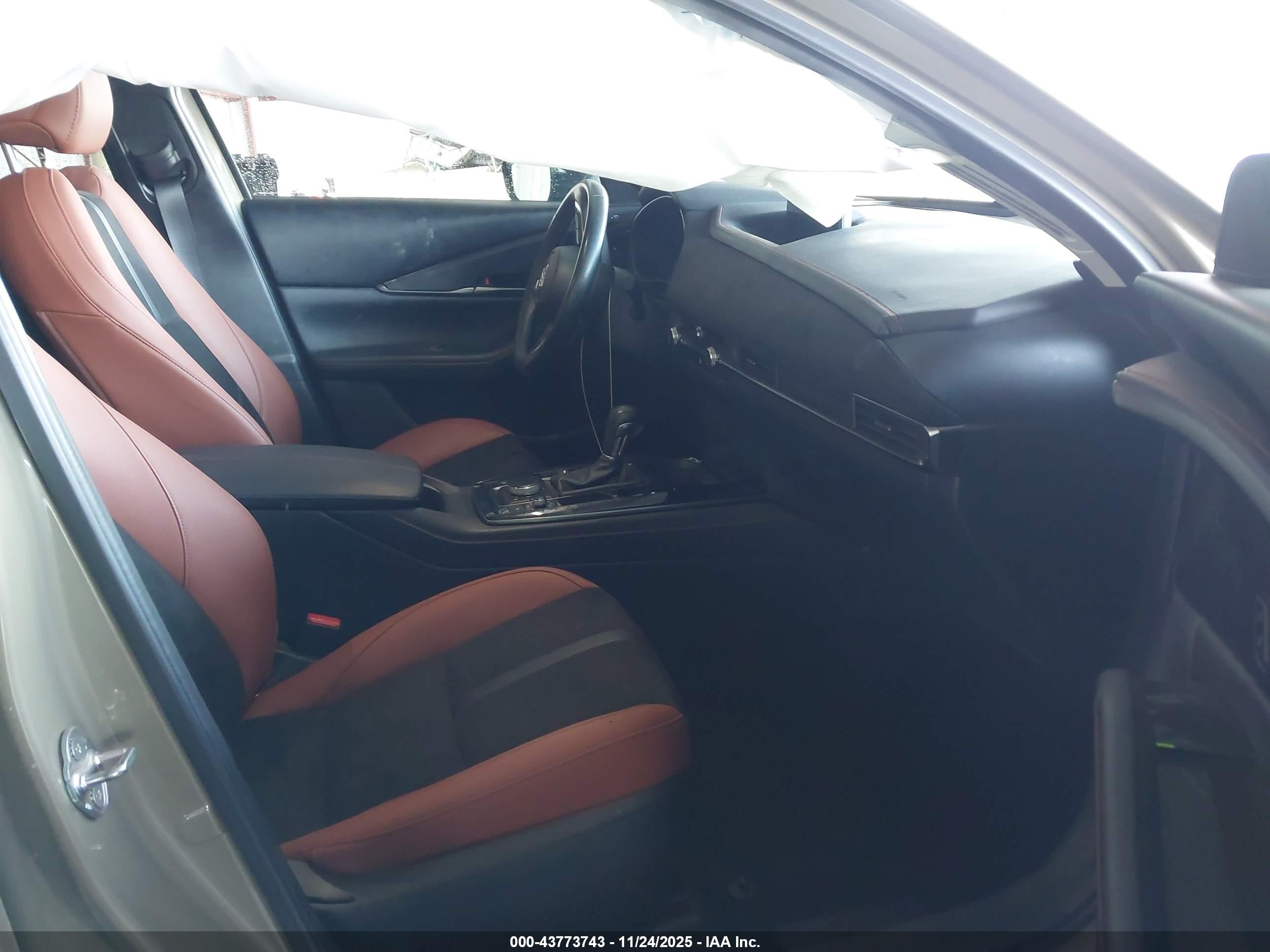 MAZDA CX-30 image 5