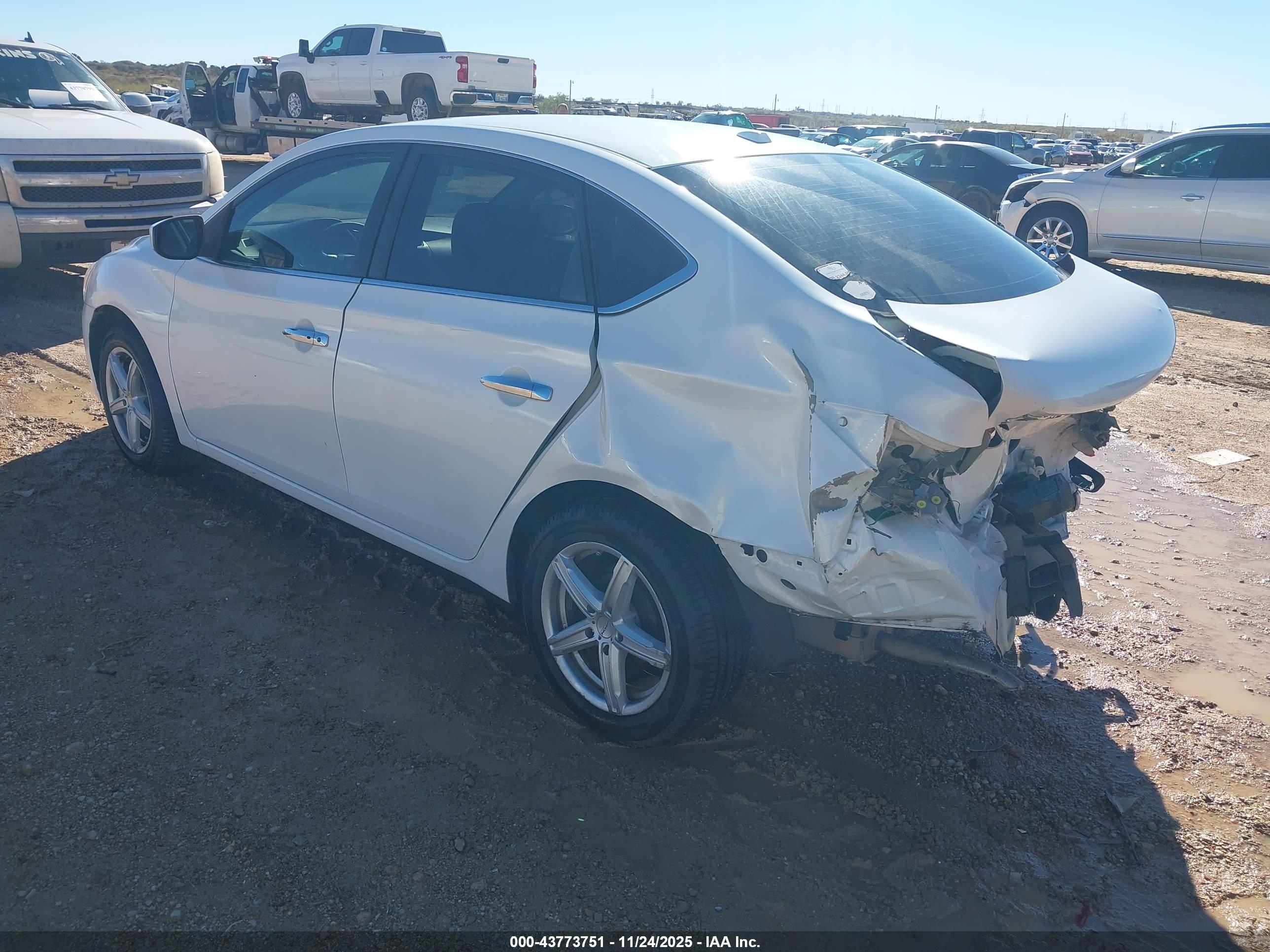 NISSAN SENTRA image 3