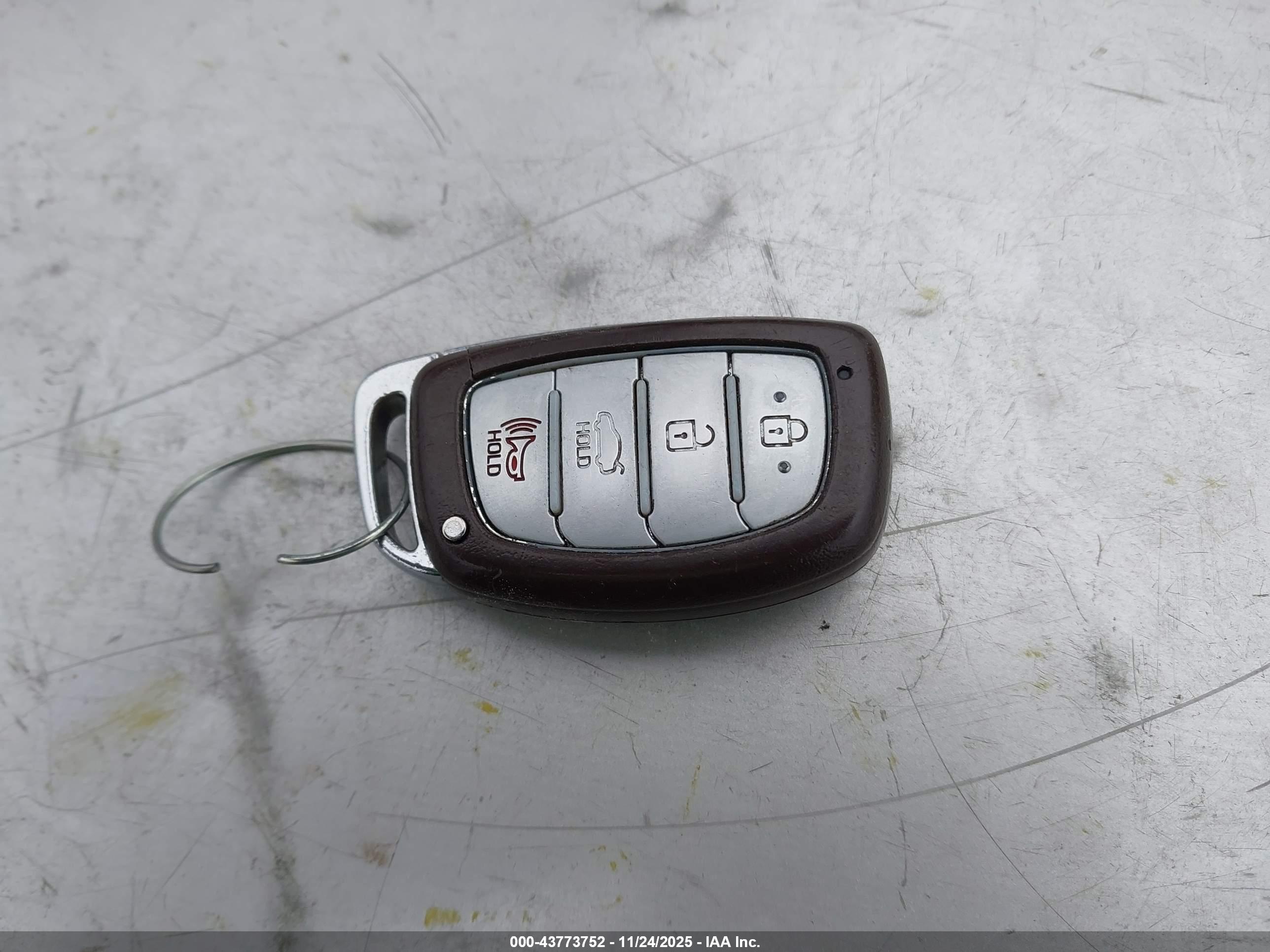 HYUNDAI SONATA image 11