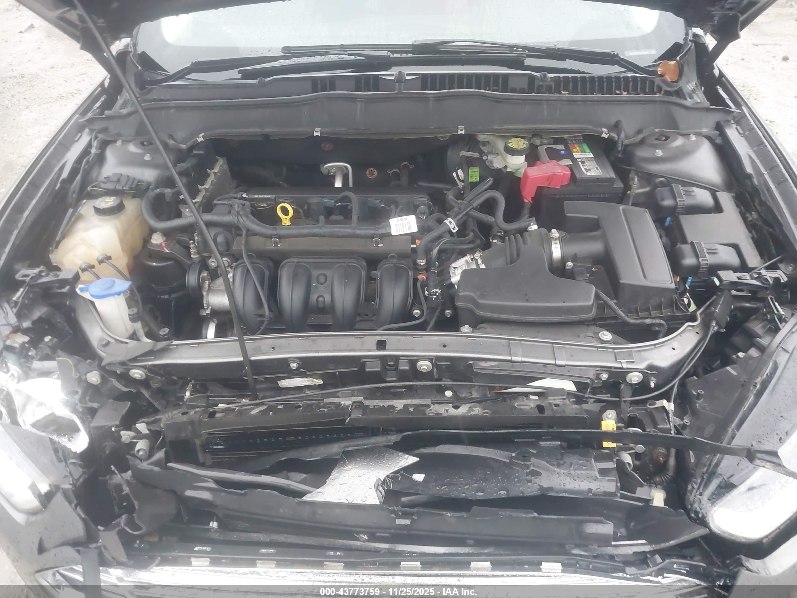 FORD FUSION image 10