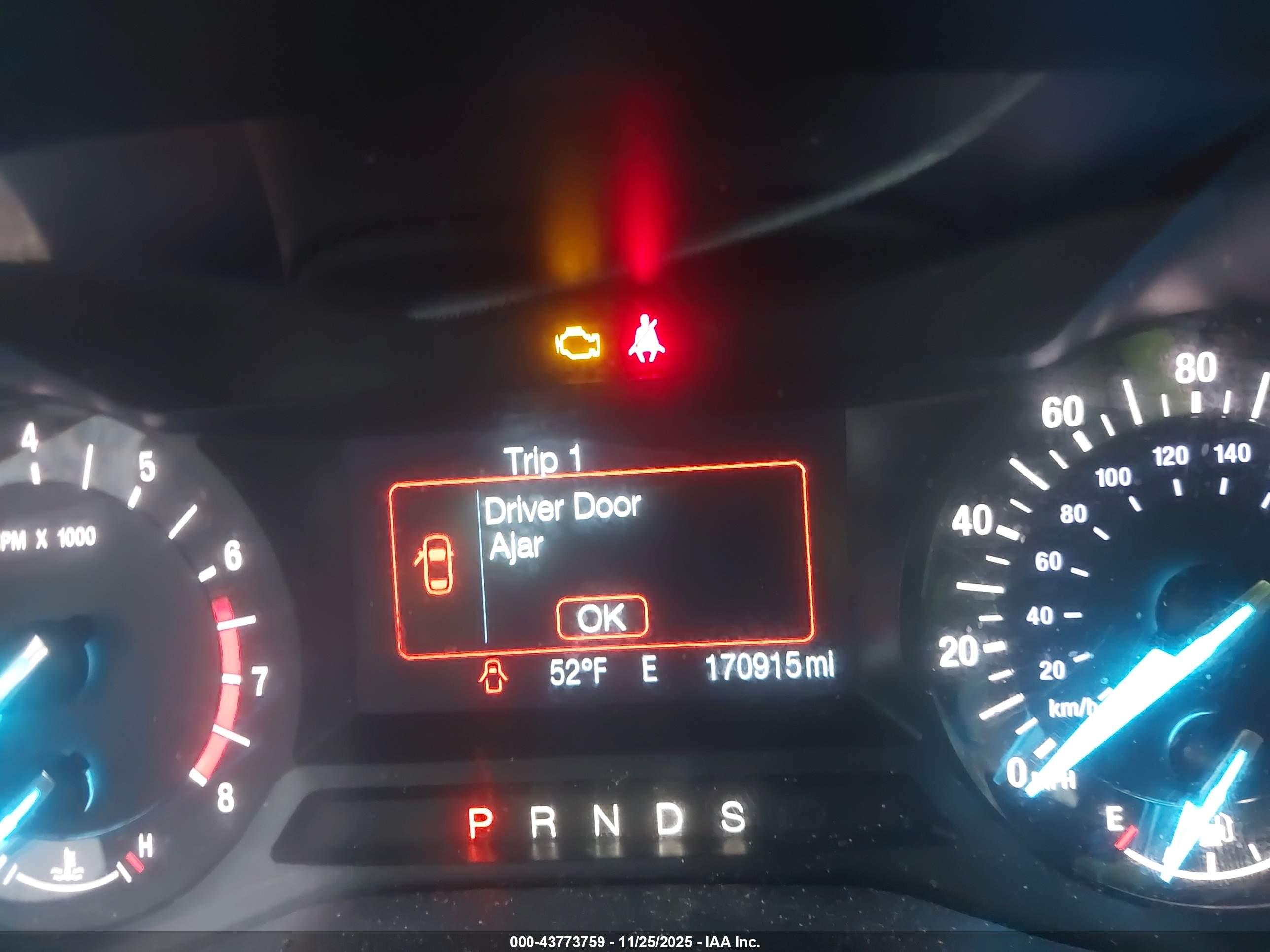 FORD FUSION image 7