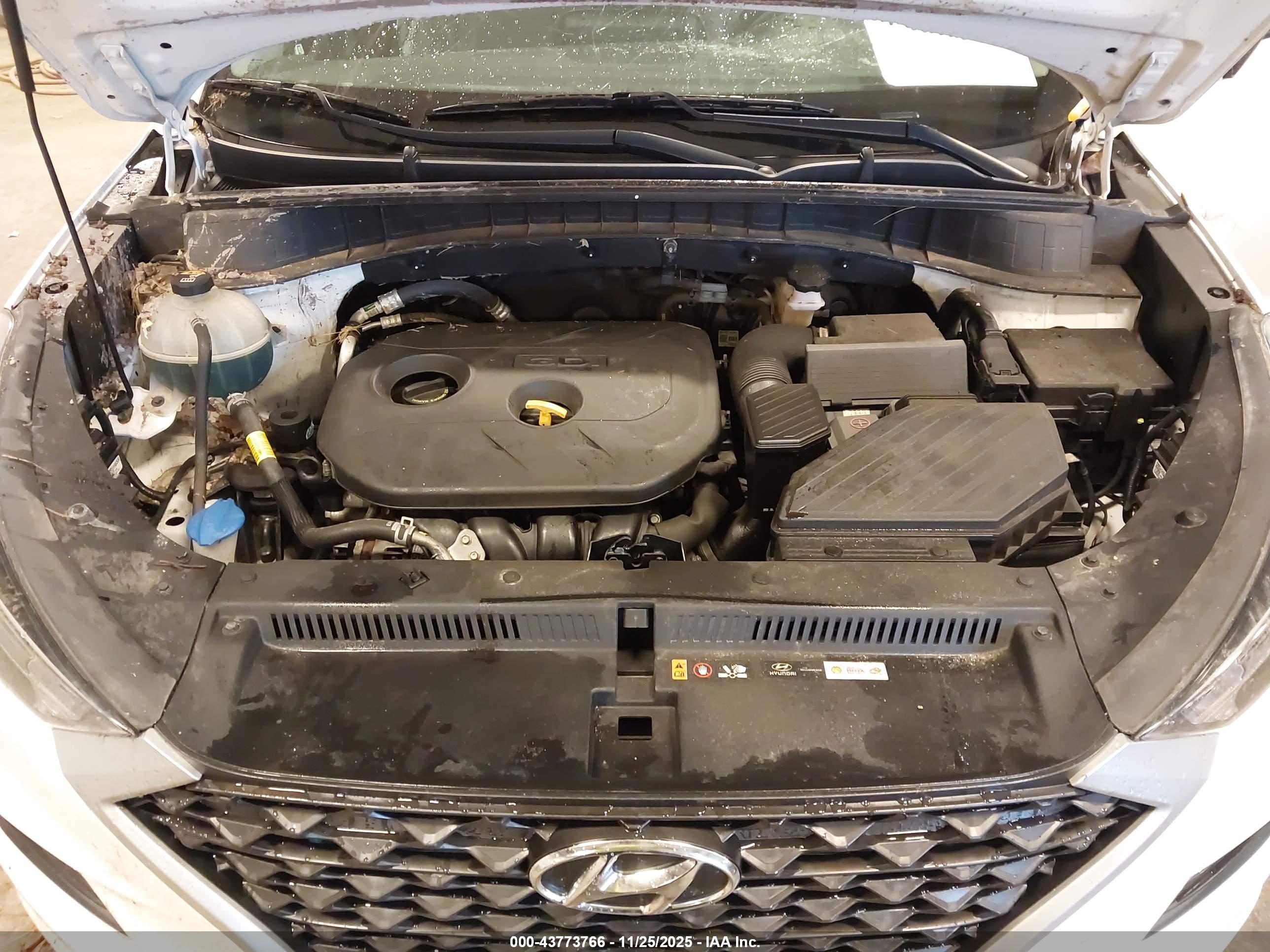 HYUNDAI TUCSON image 10