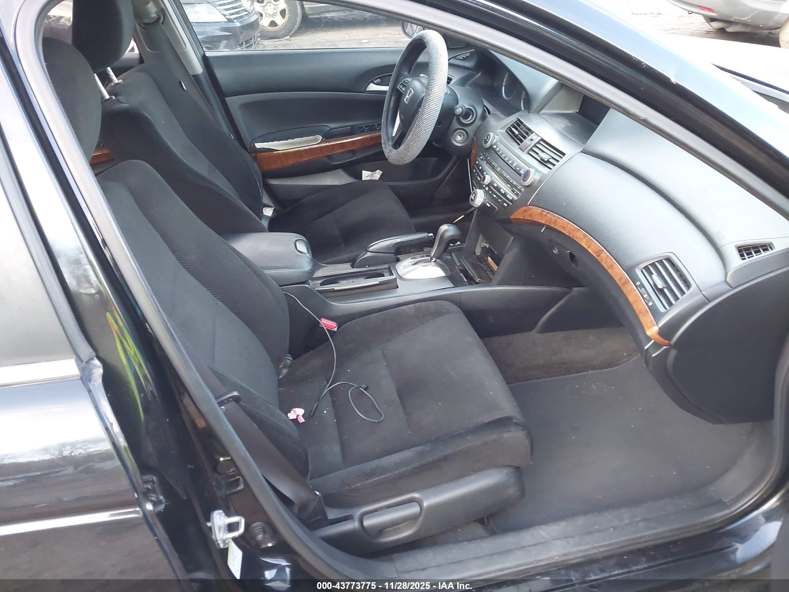 HONDA ACCORD image 5