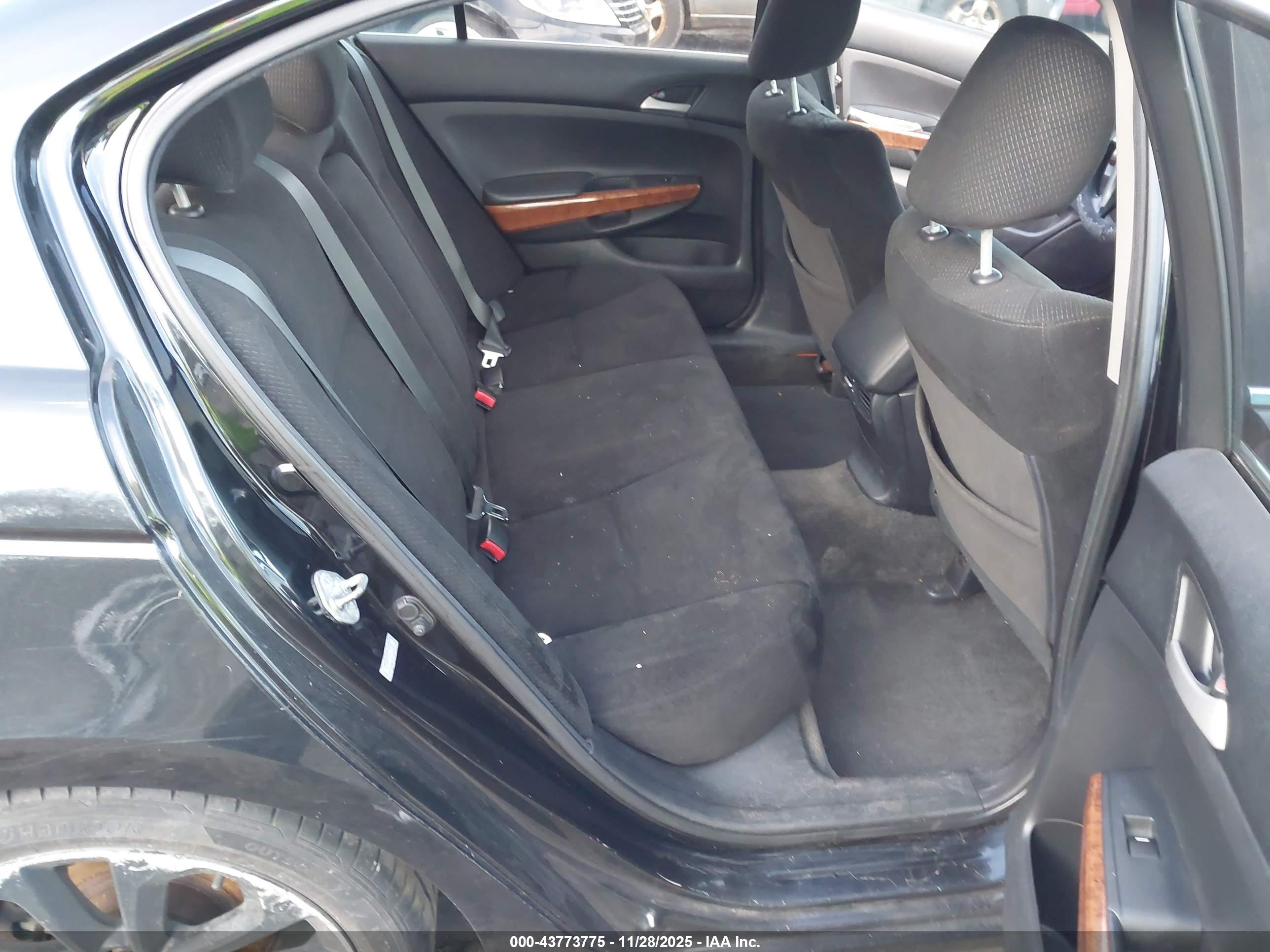 HONDA ACCORD image 8