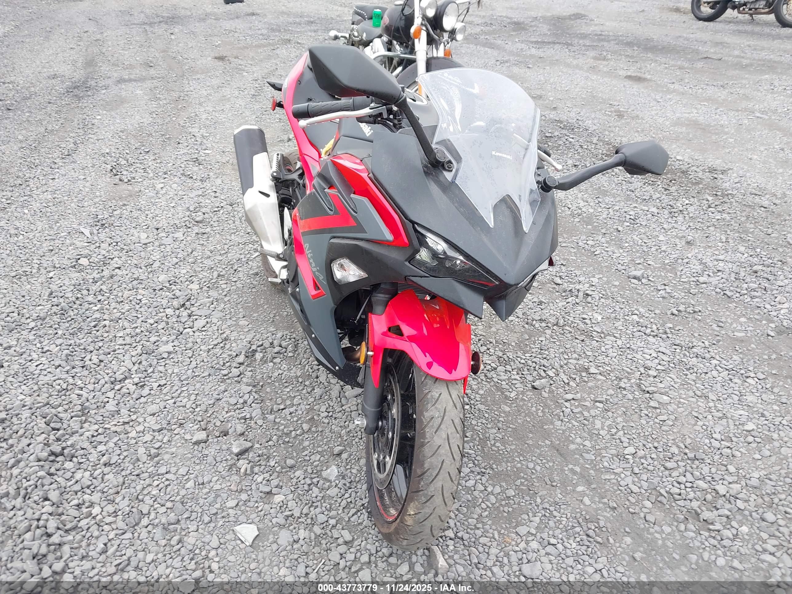KAWASAKI EX500 image 5