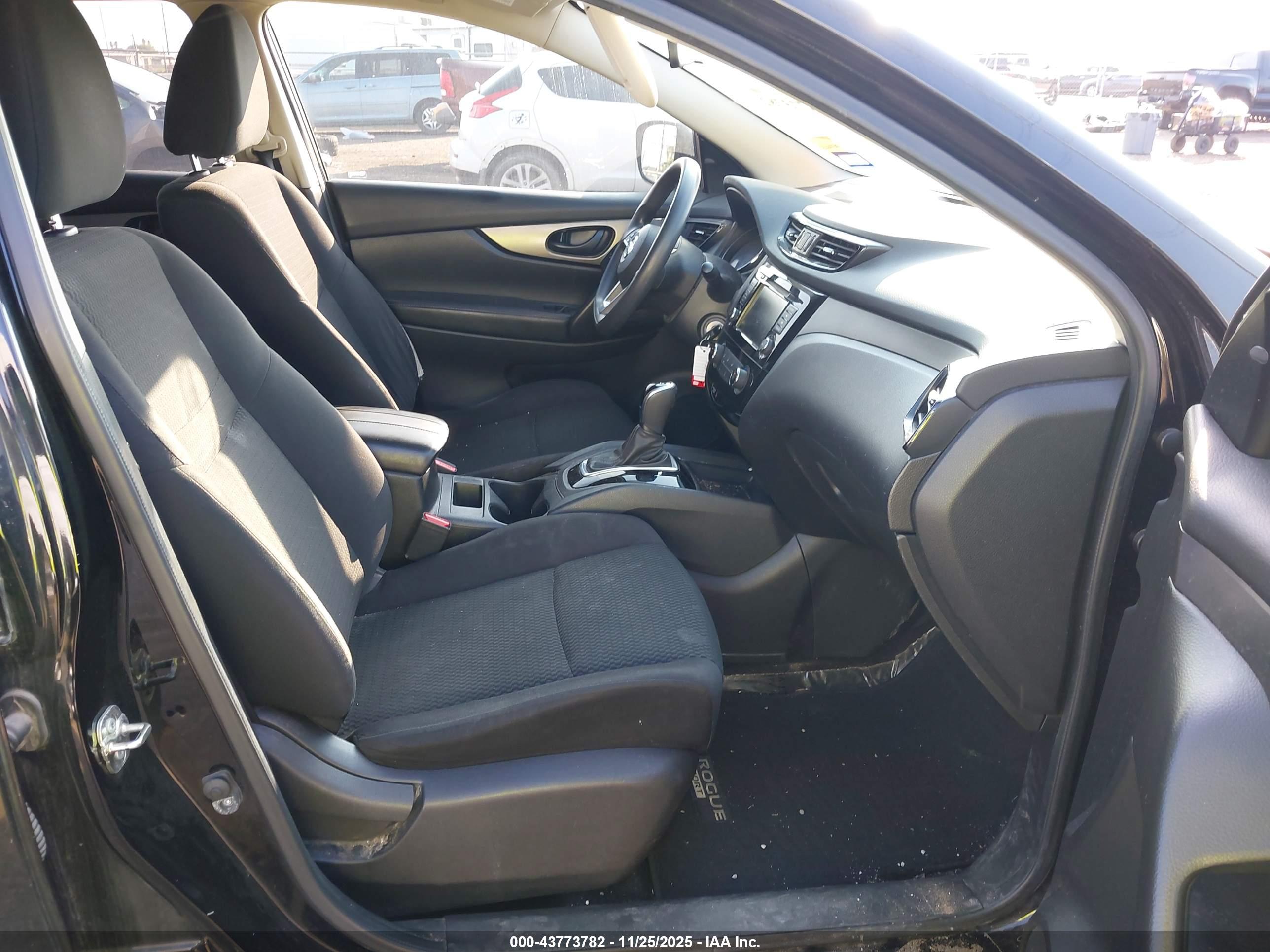 NISSAN ROGUE image 5