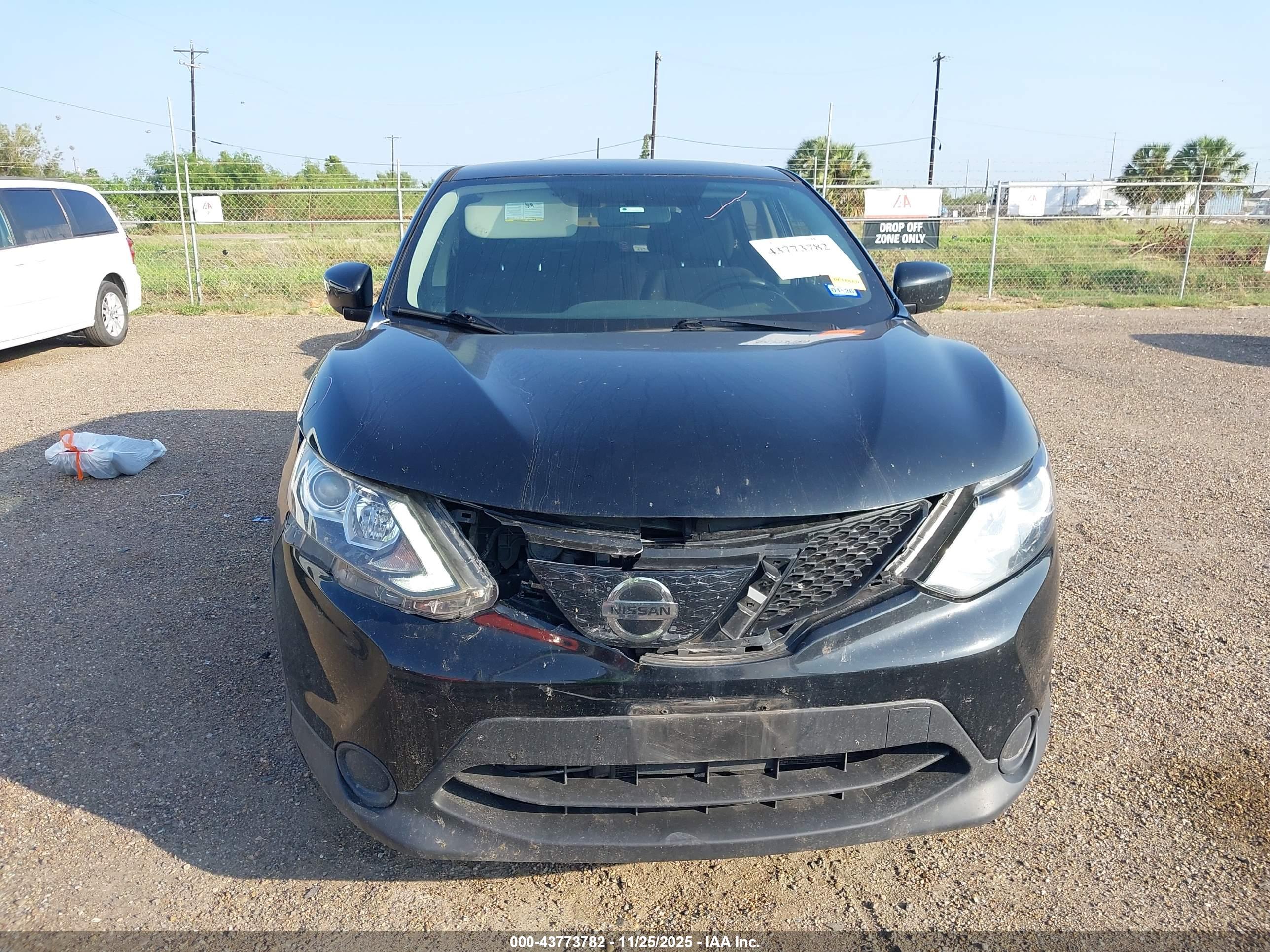 NISSAN ROGUE image 6