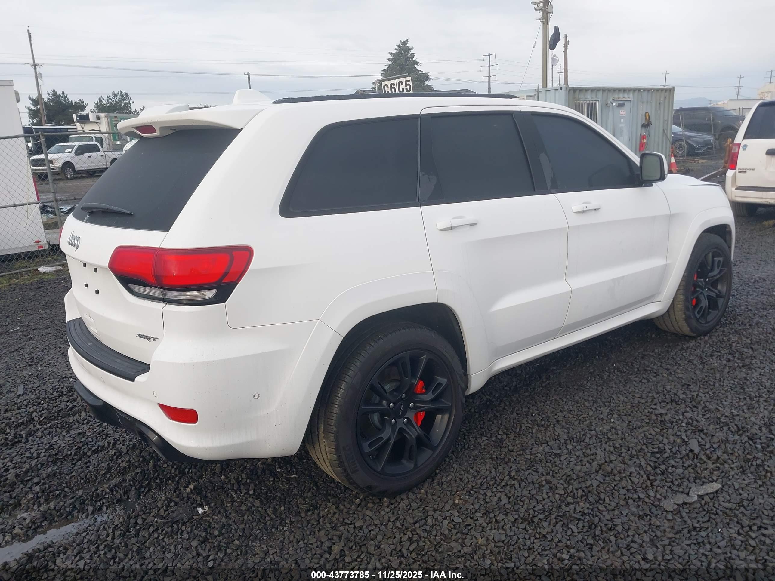 JEEP GRAND image 4