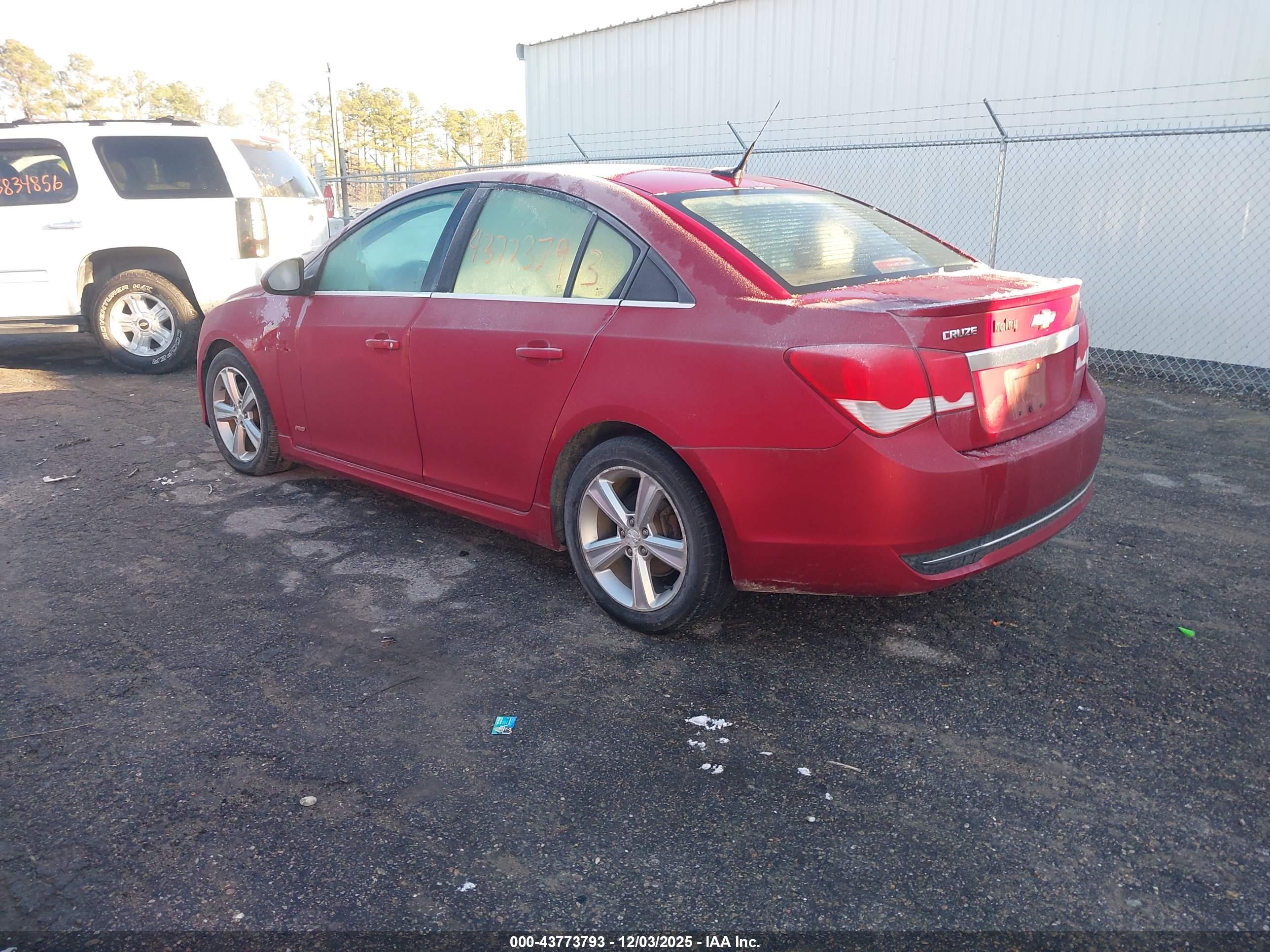 CHEVROLET CRUZE image 3