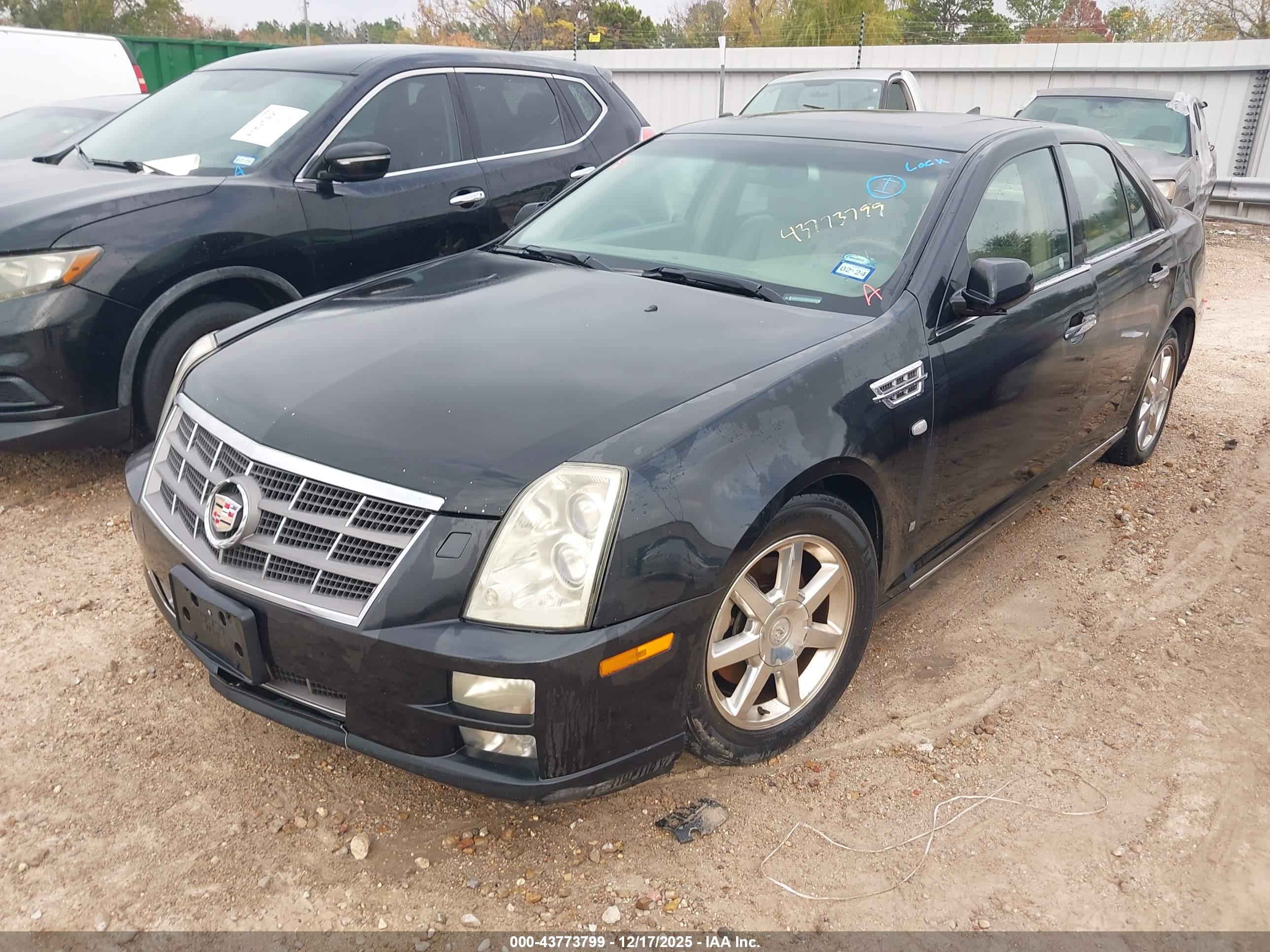 CADILLAC STS image 2
