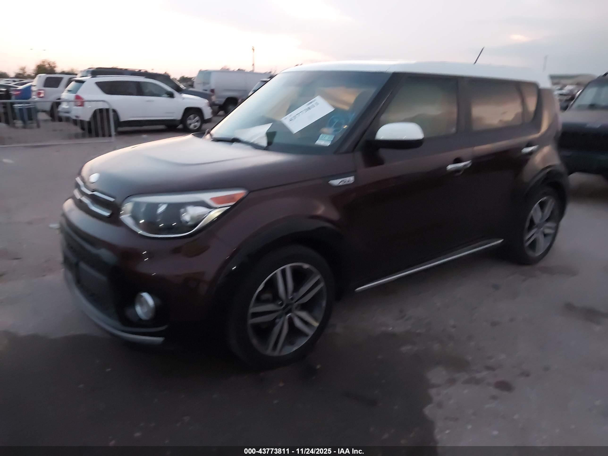 KIA SOUL image 2
