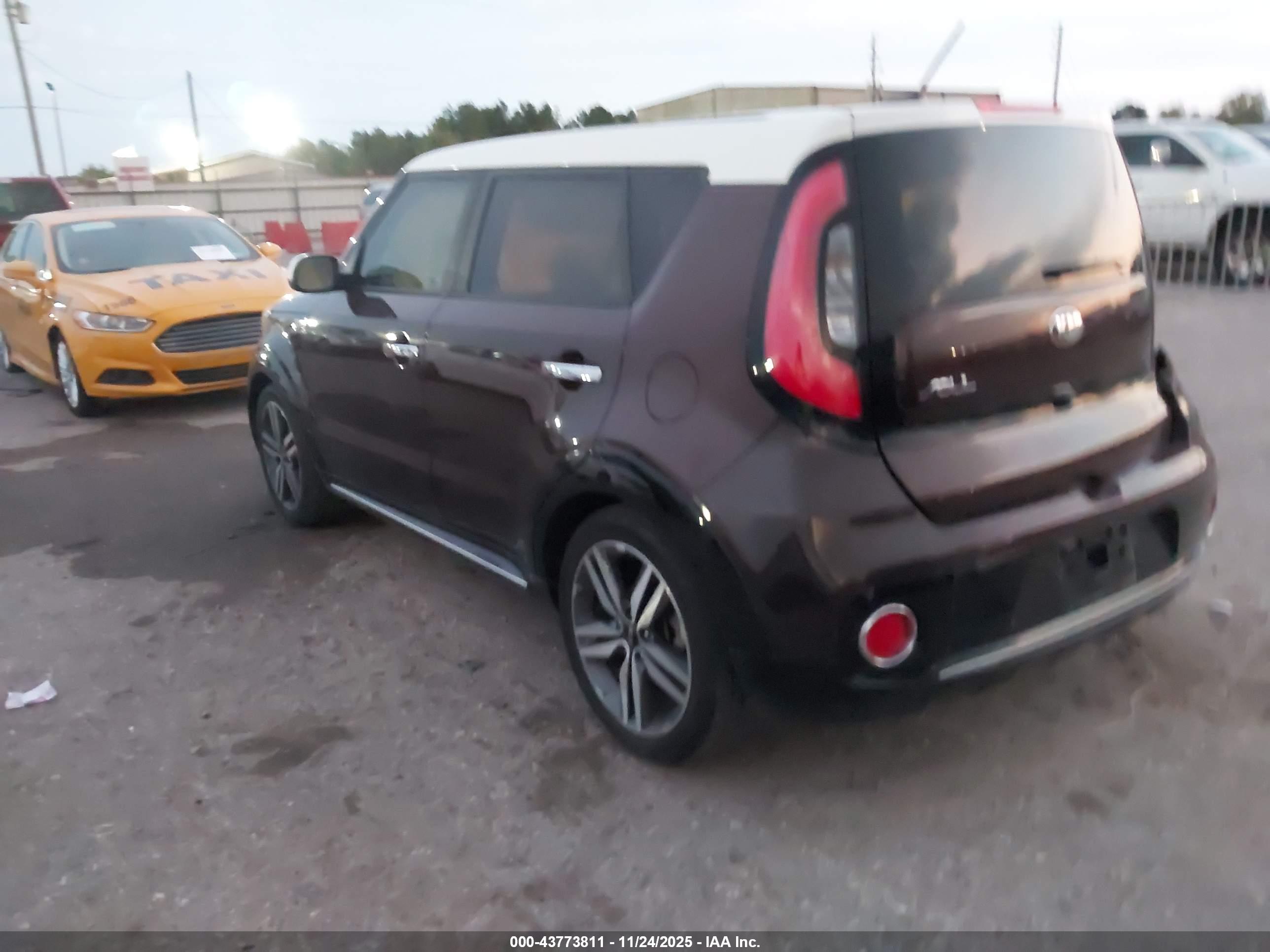 KIA SOUL image 3