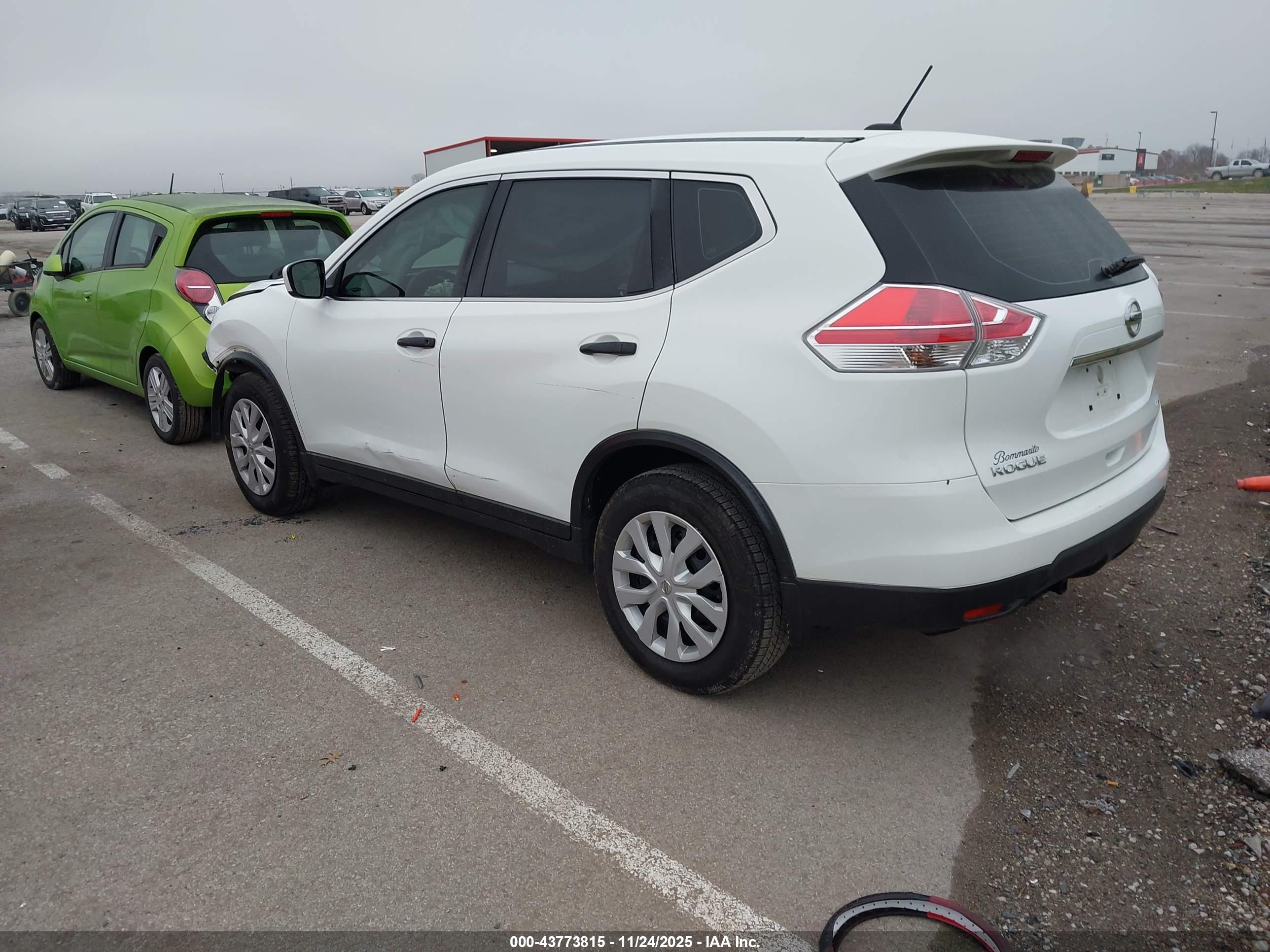 NISSAN ROGUE image 3