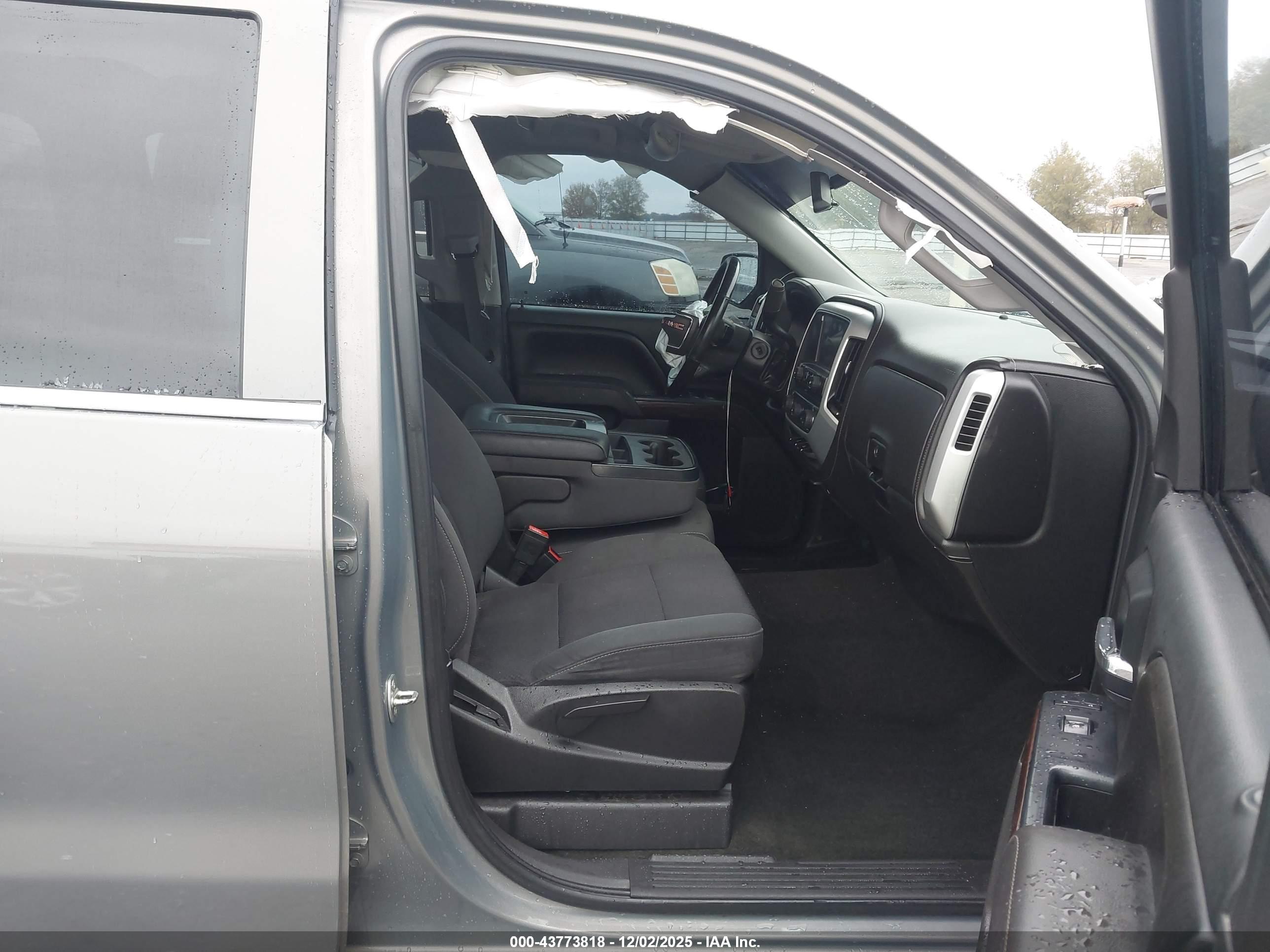GMC SIERRA image 5
