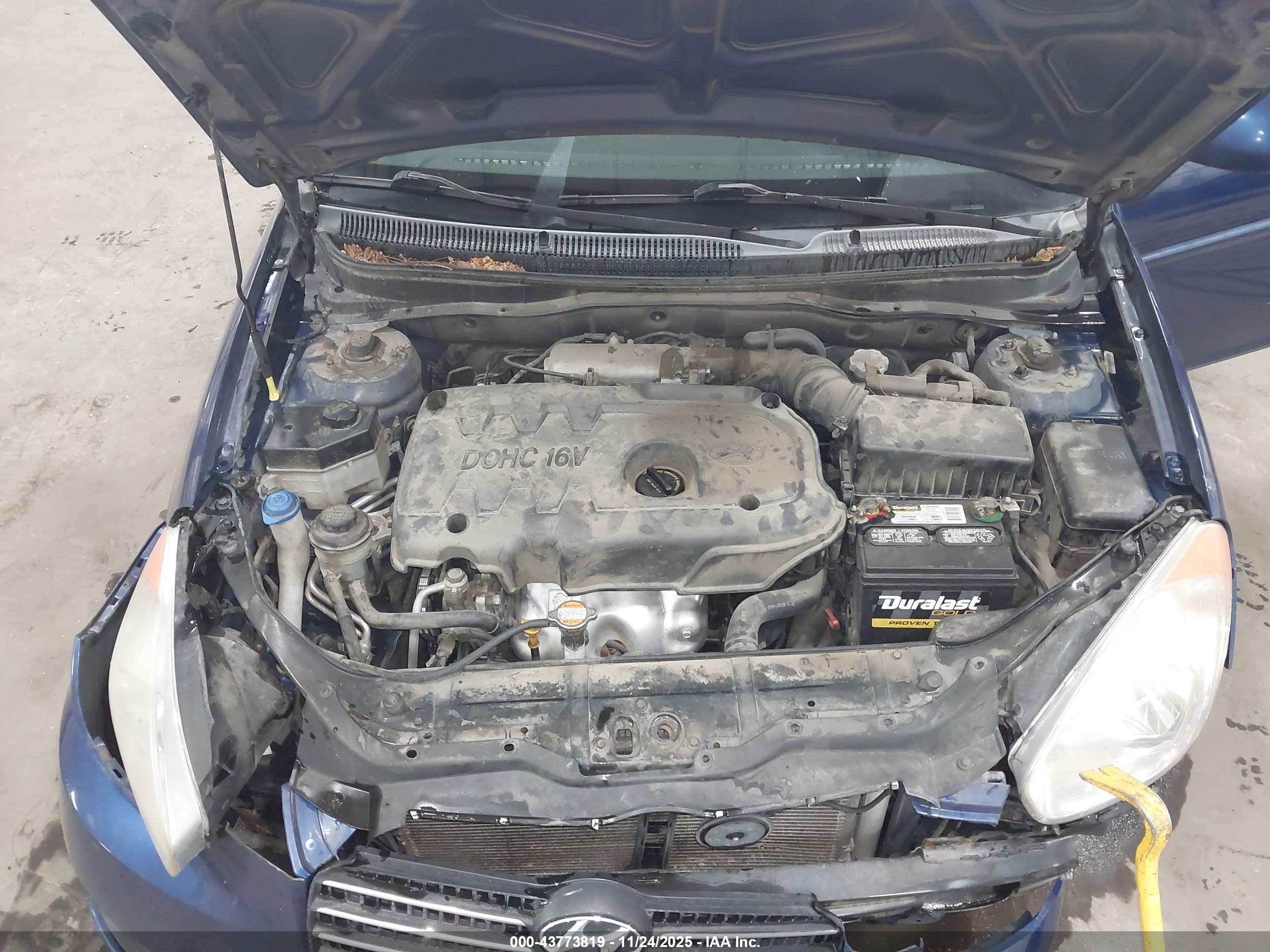 HYUNDAI ACCENT image 10