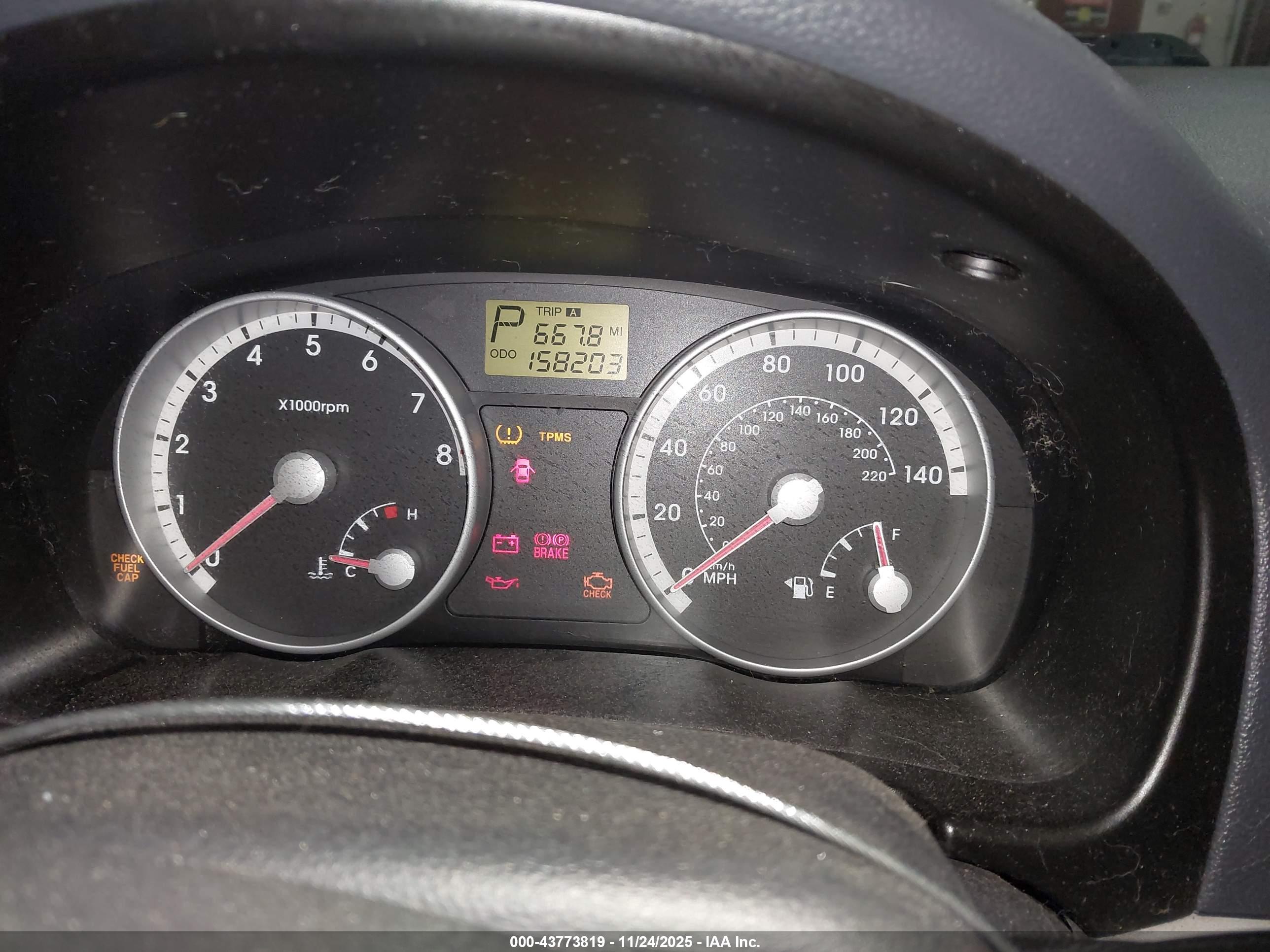 HYUNDAI ACCENT image 7