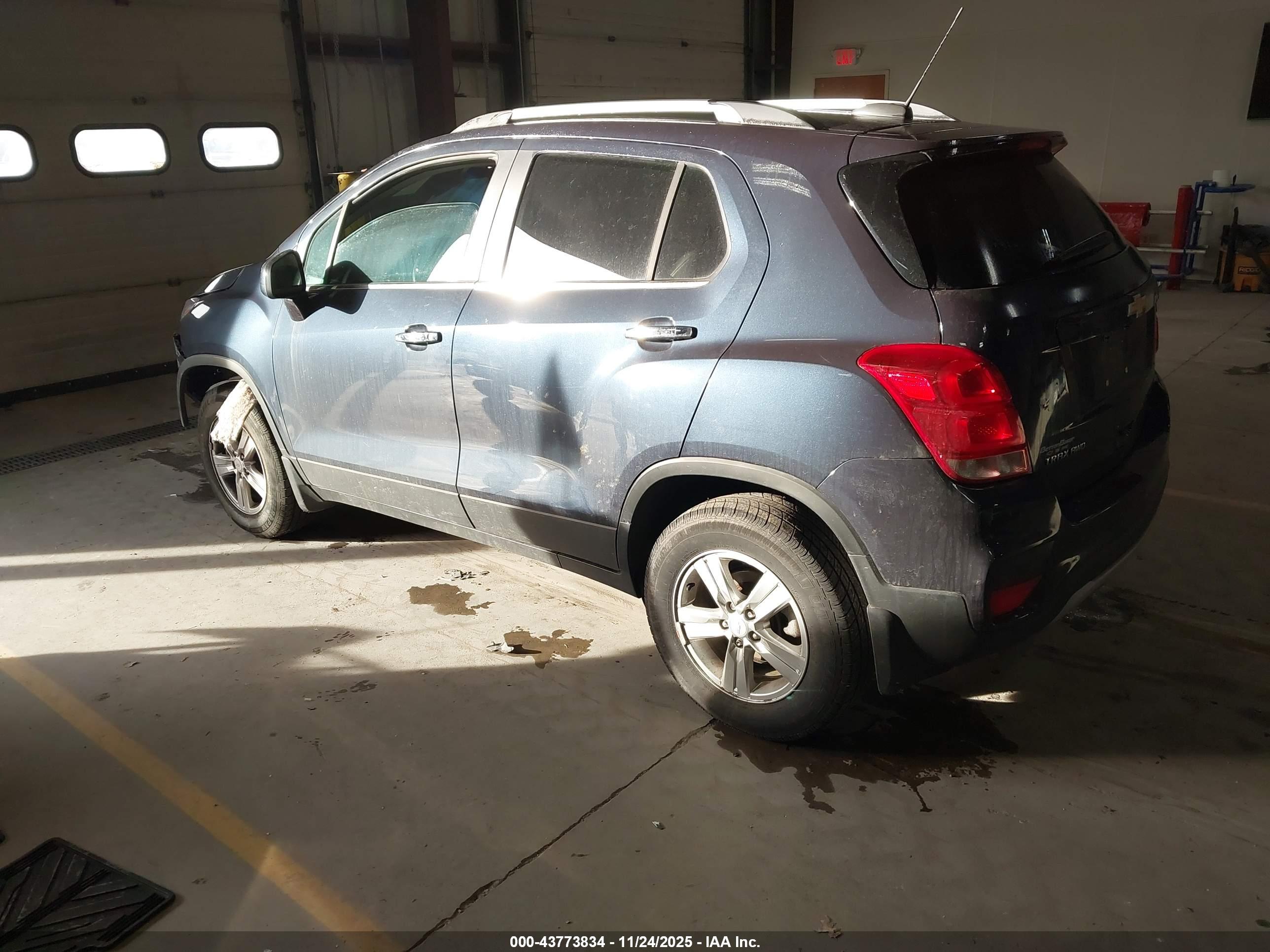 CHEVROLET TRAX image 3