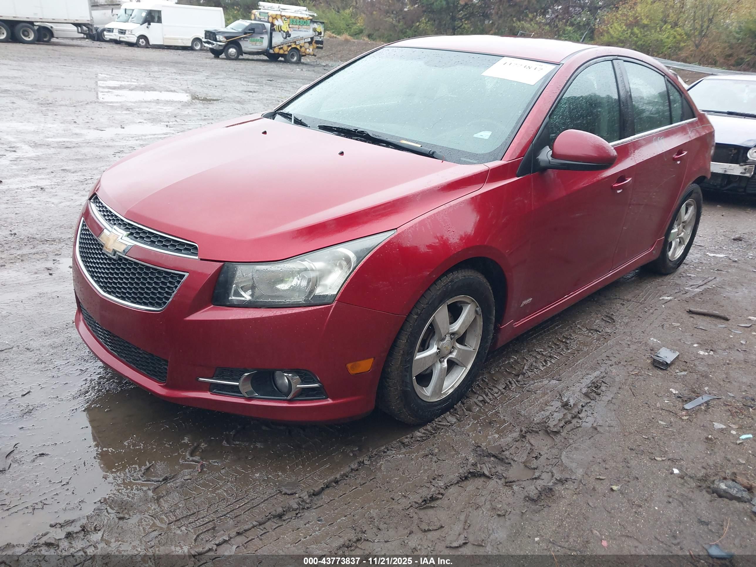 CHEVROLET CRUZE image 2