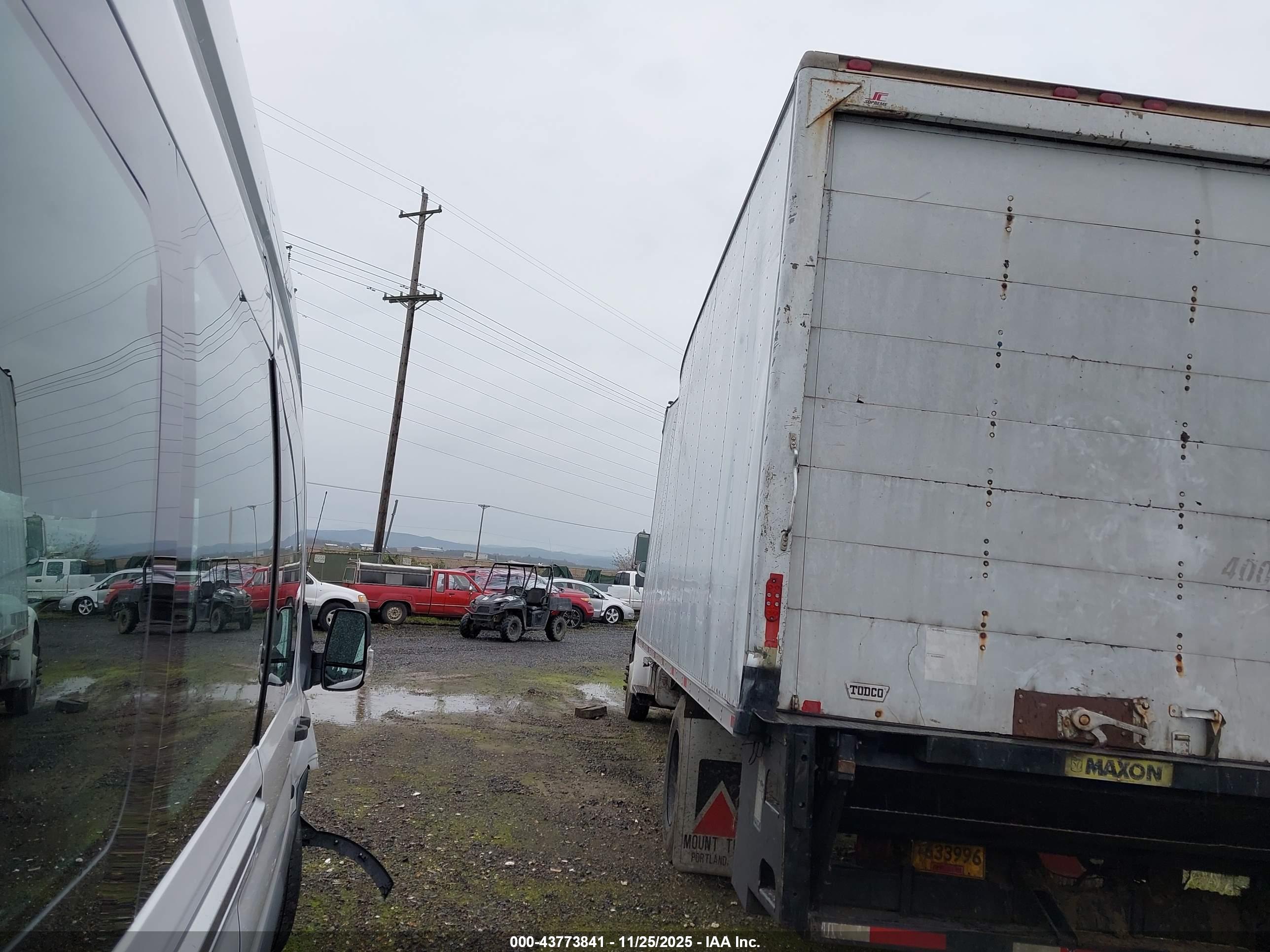STERLING TRUCK image 3