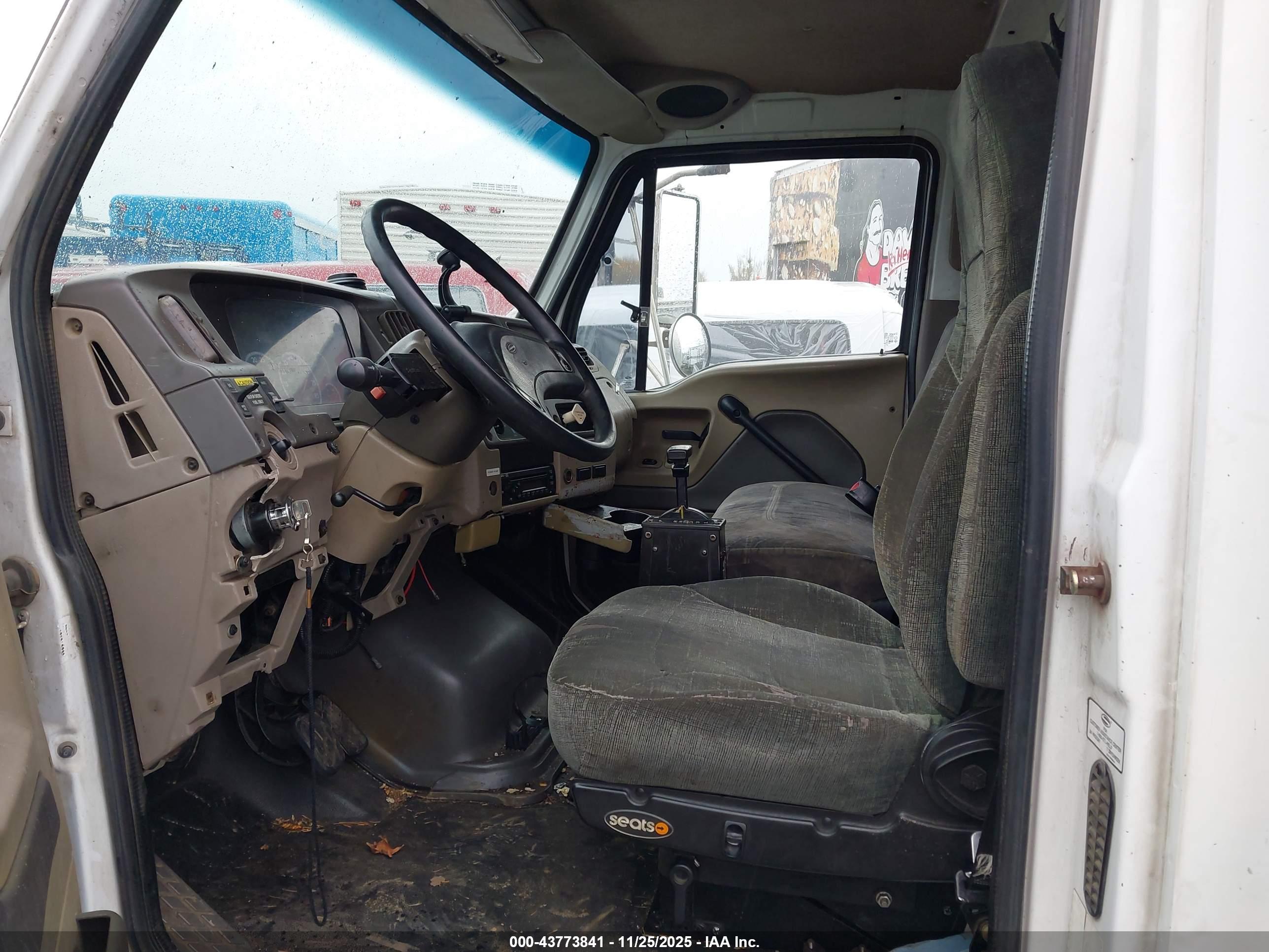 STERLING TRUCK image 8