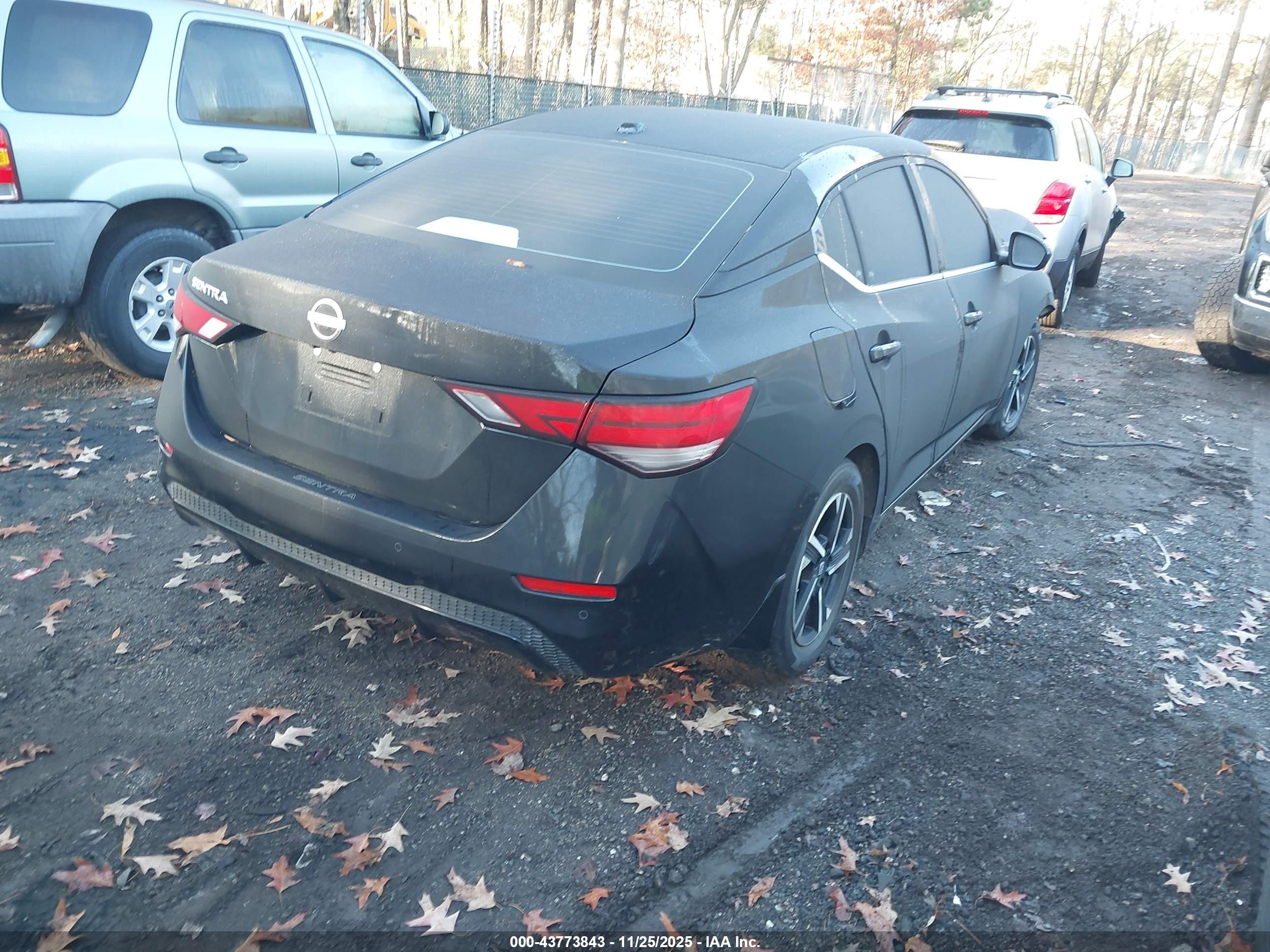 NISSAN SENTRA image 4