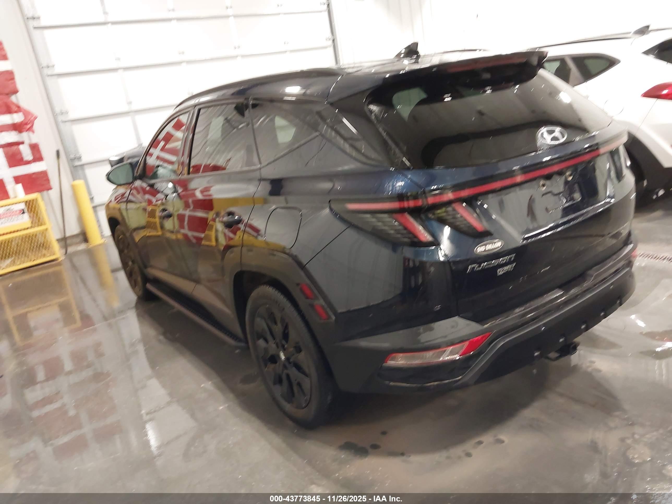 HYUNDAI TUCSON image 3