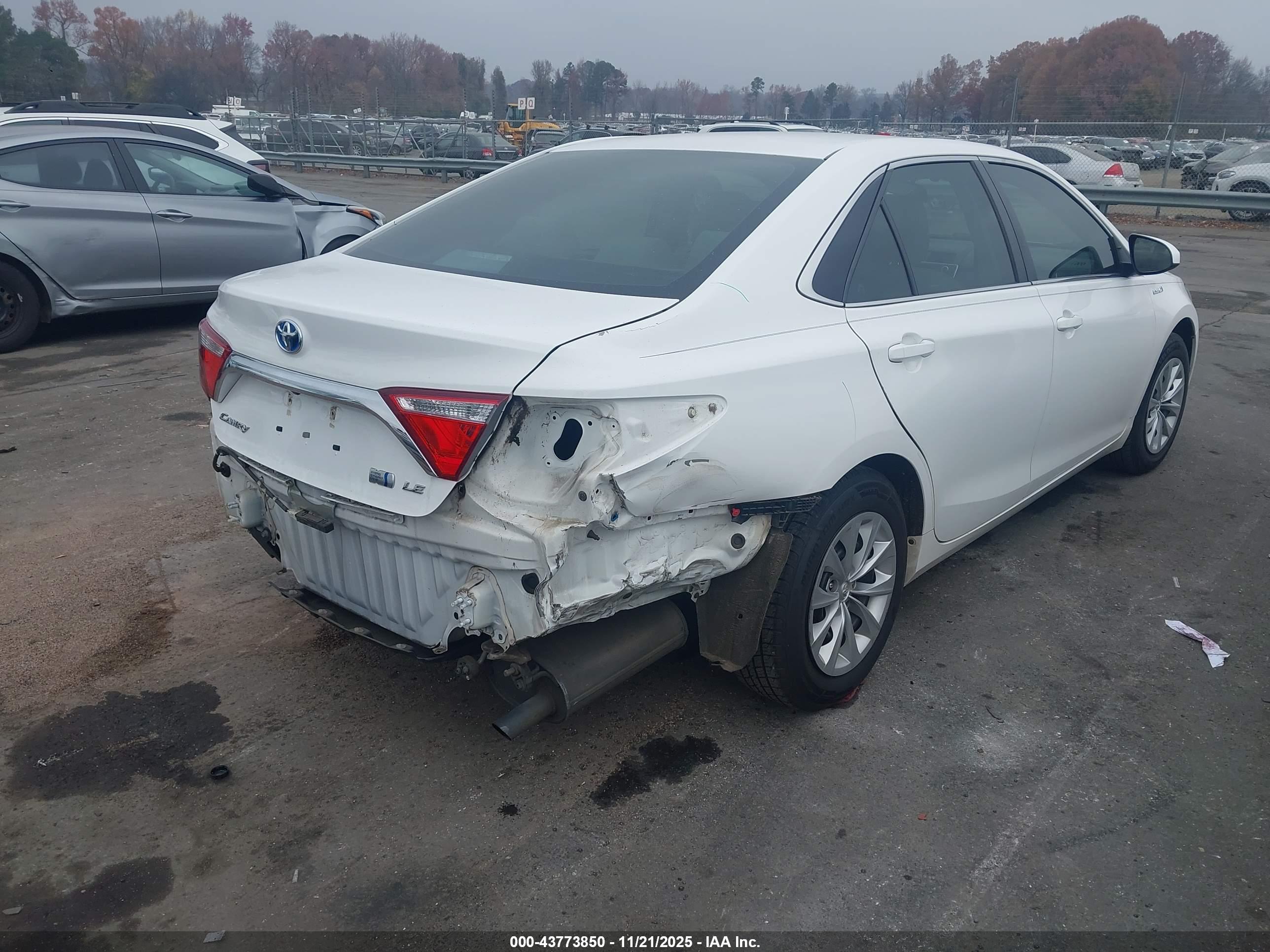 TOYOTA CAMRY image 4