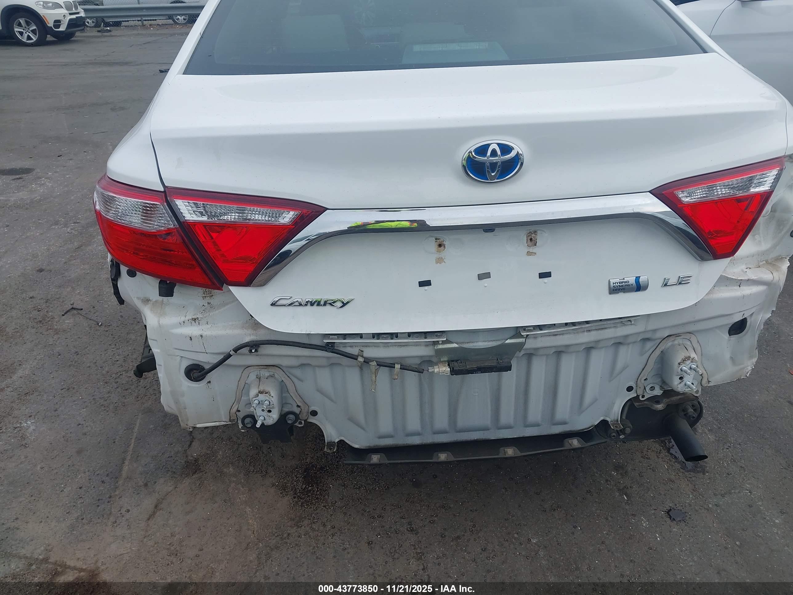 TOYOTA CAMRY image 6