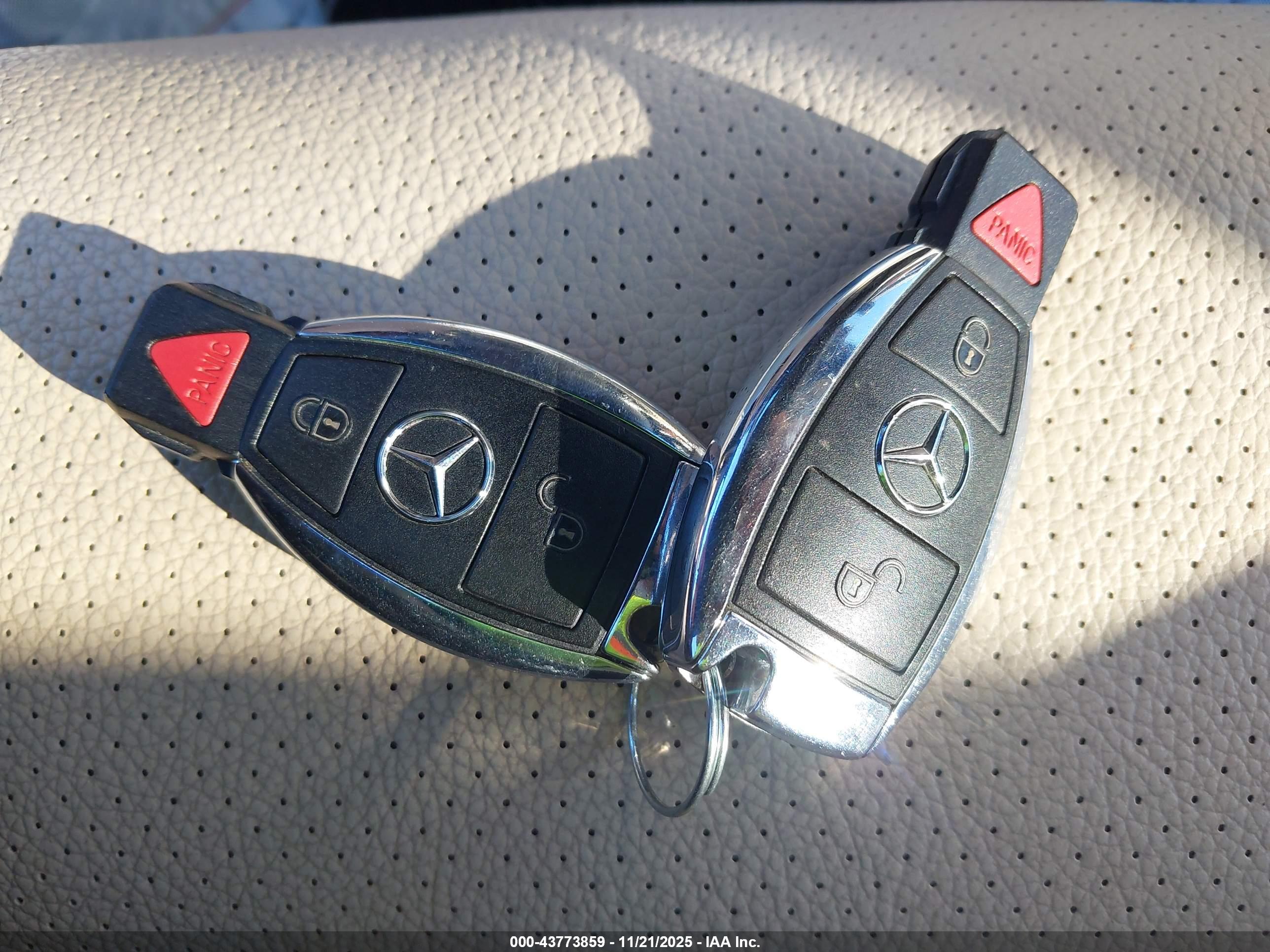 MERCEDES-BENZ GLK image 11