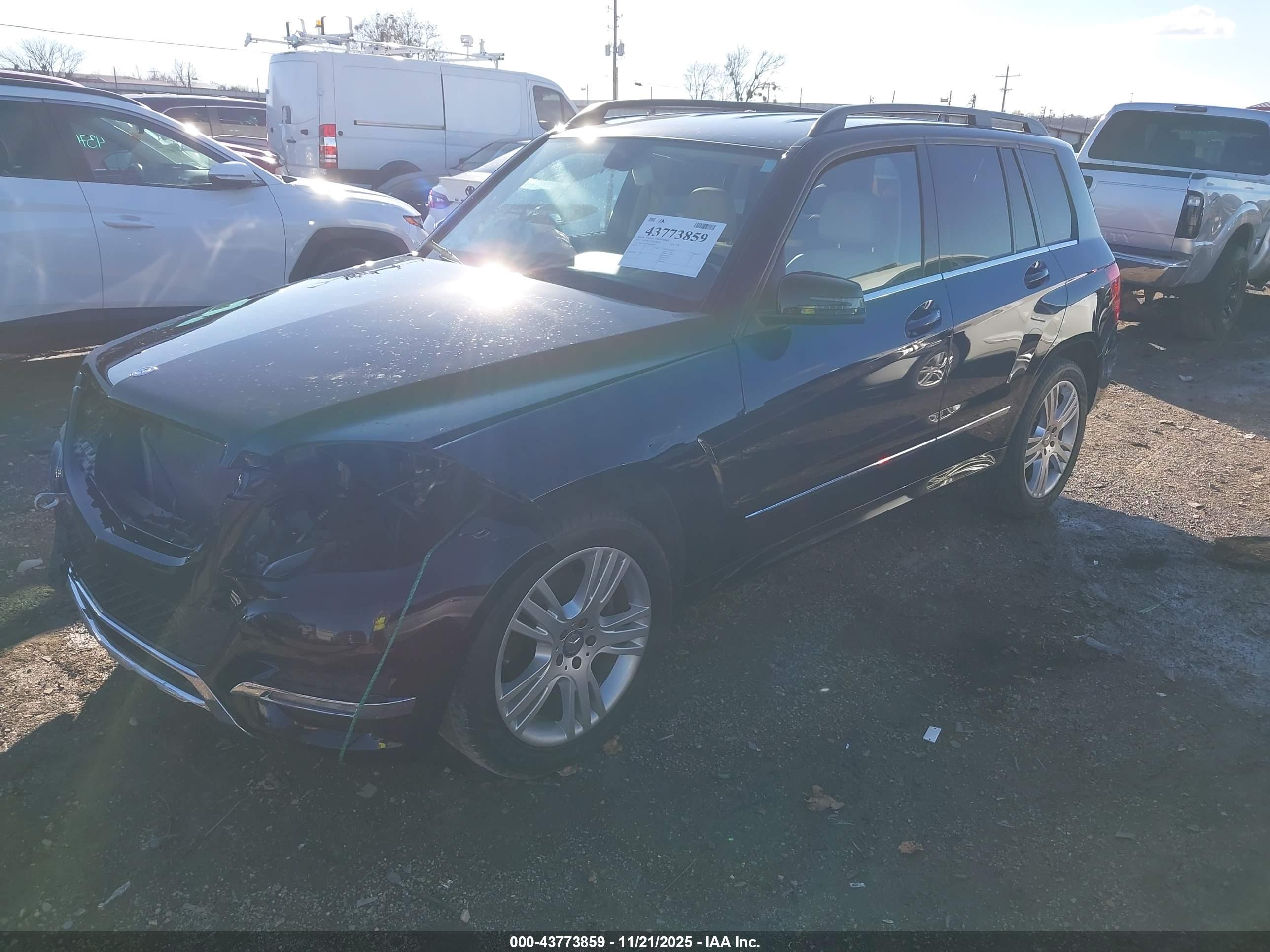 MERCEDES-BENZ GLK image 2