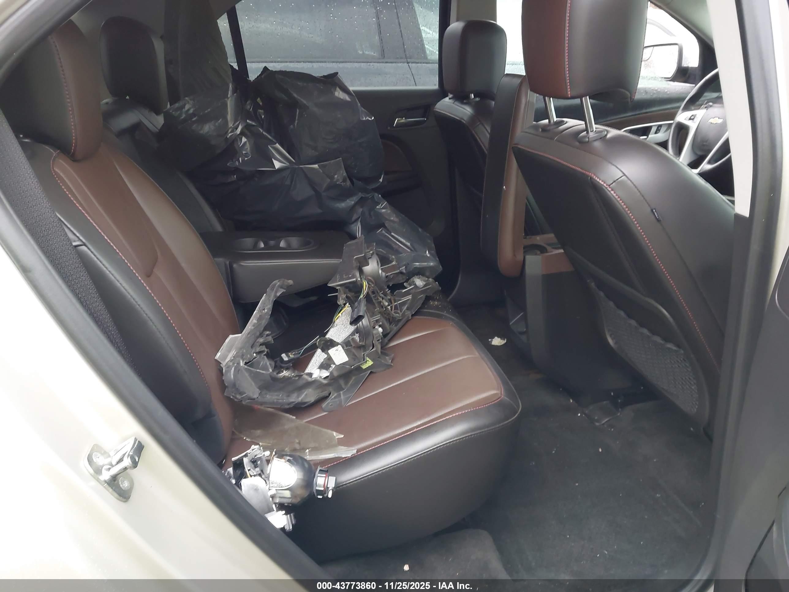 CHEVROLET EQUINOX image 8