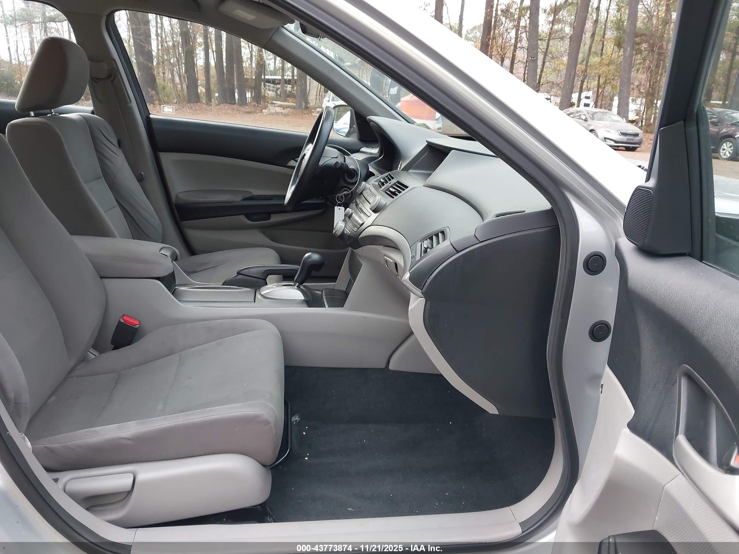 HONDA ACCORD image 5
