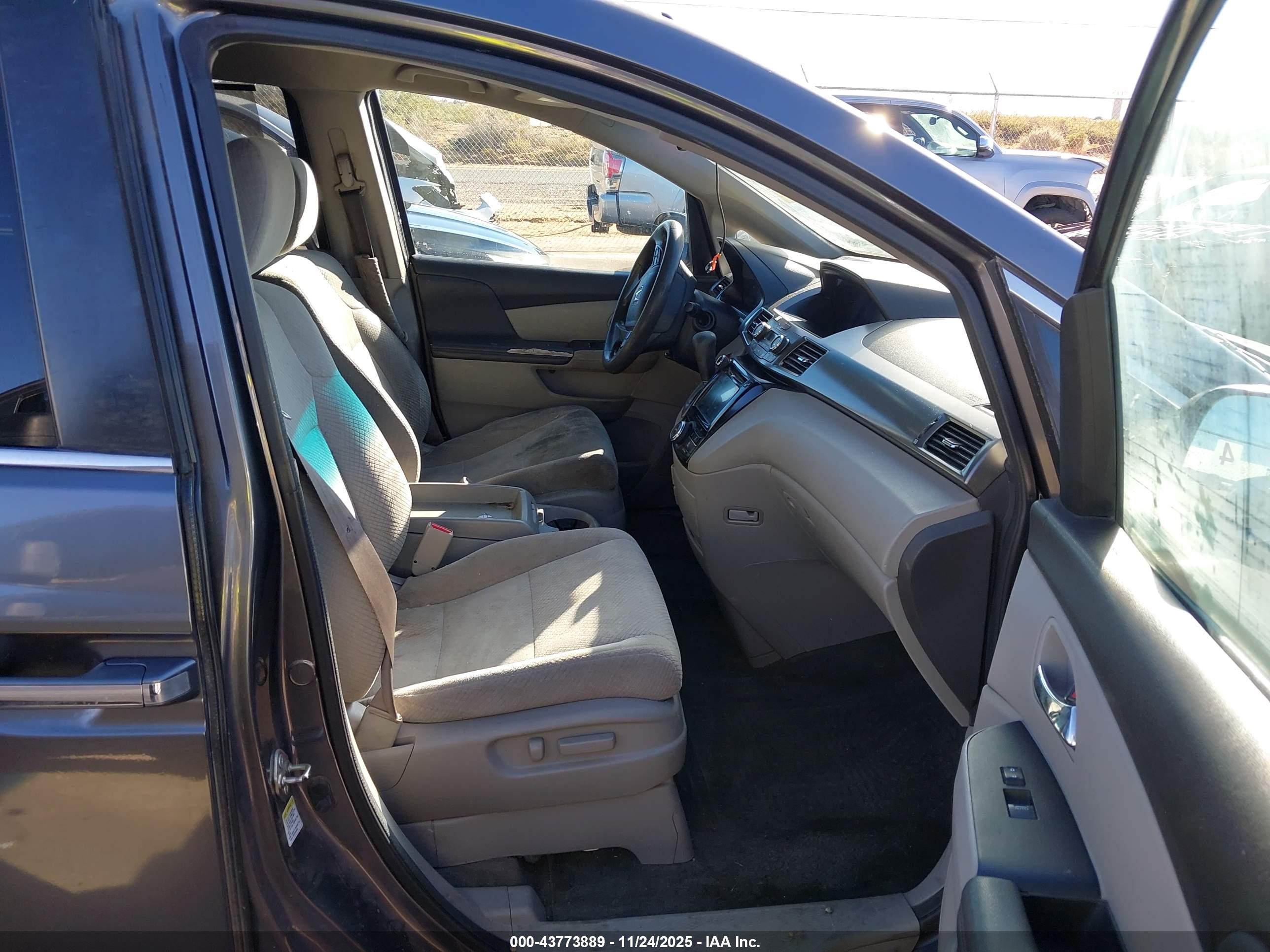 HONDA ODYSSEY image 5