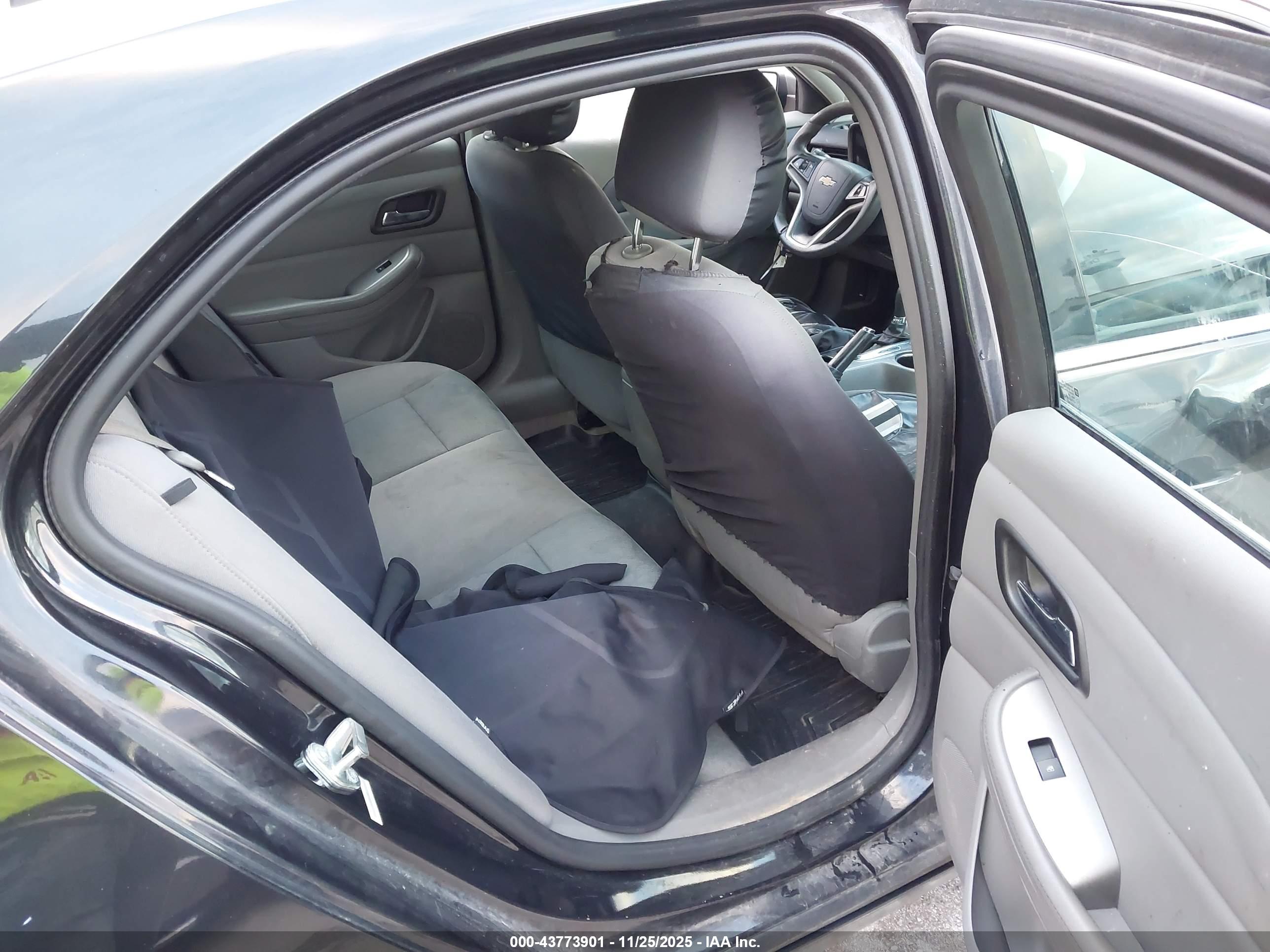 CHEVROLET MALIBU image 8