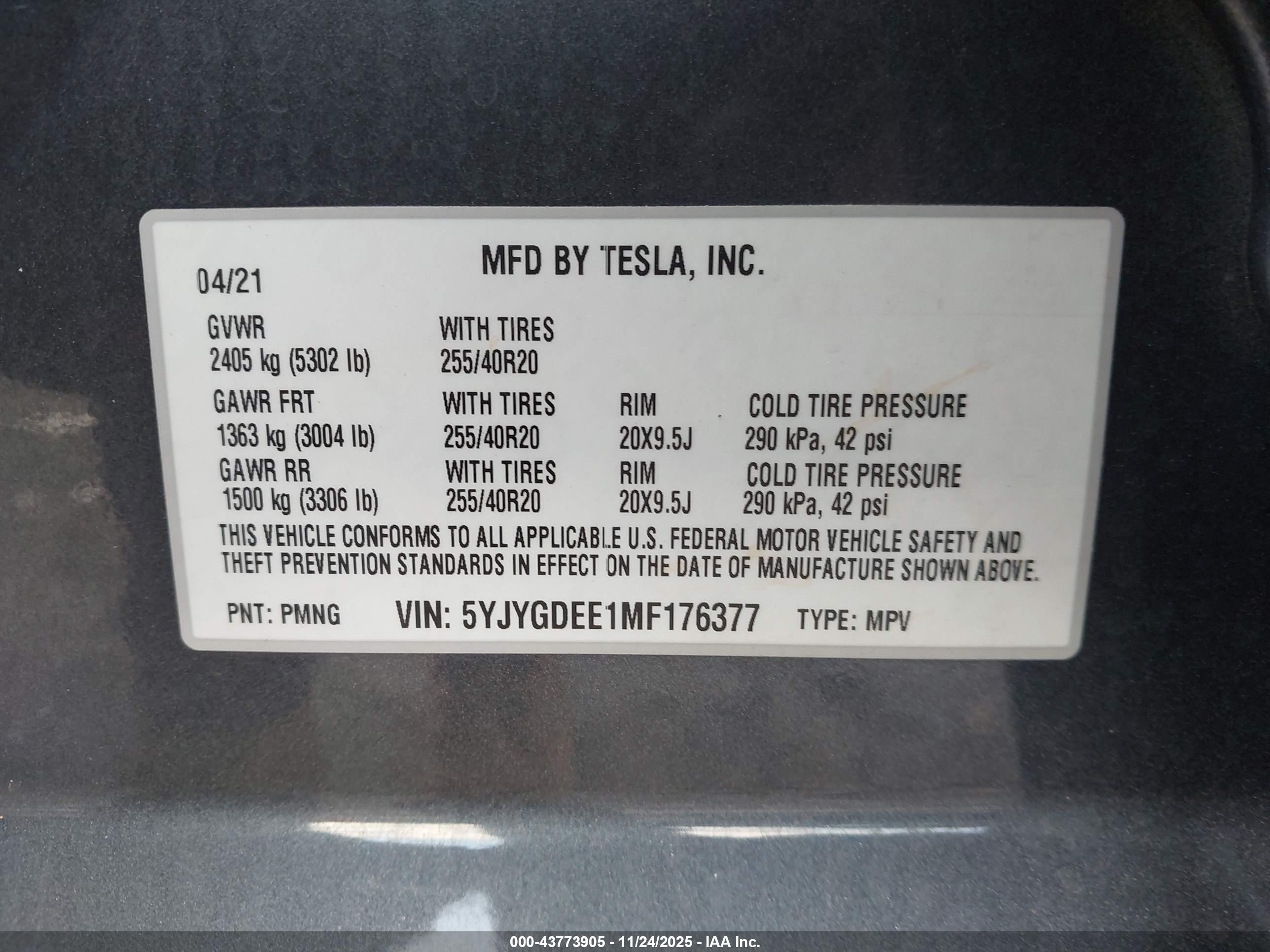 TESLA MODEL image 9