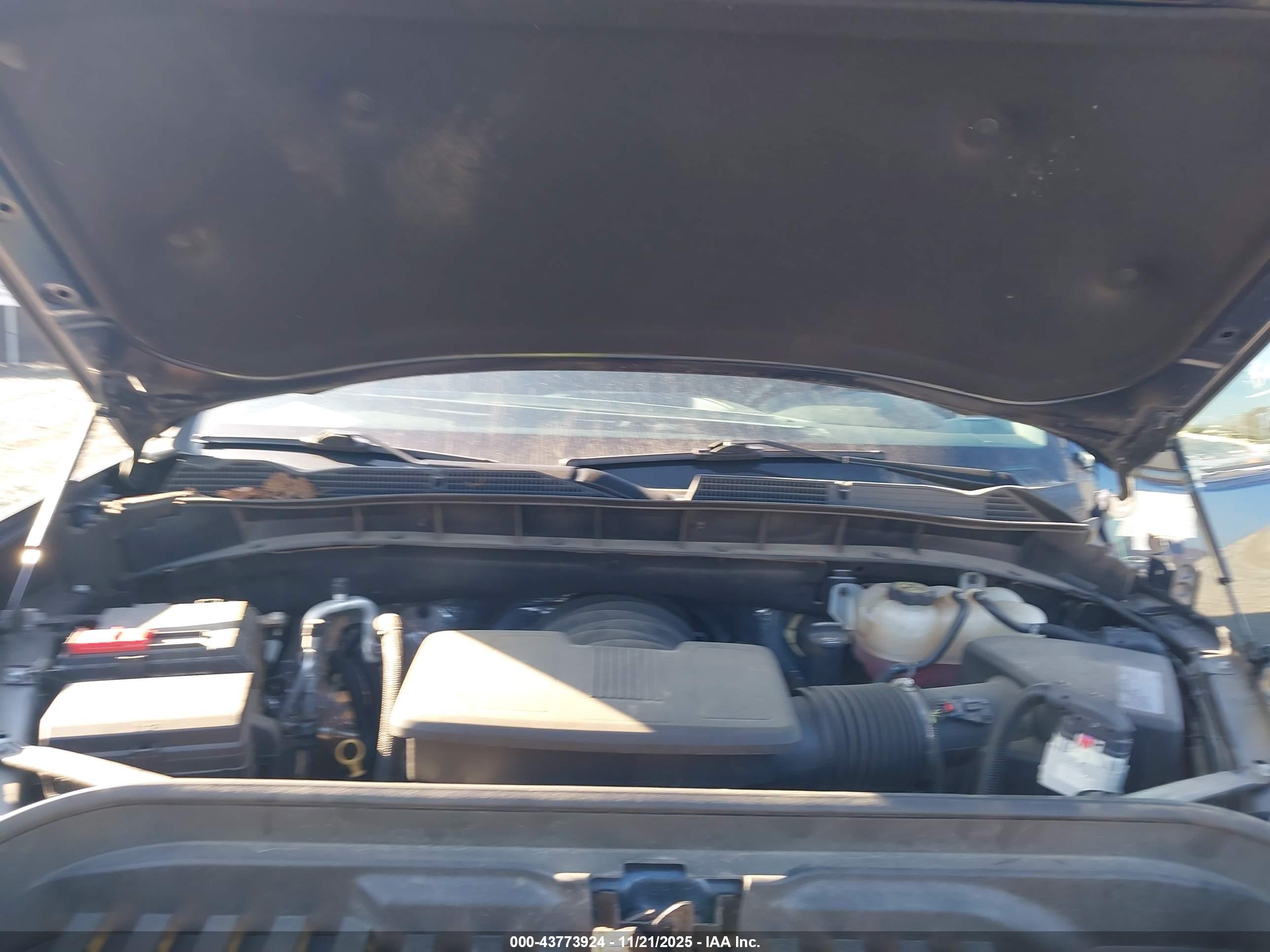 GMC SIERRA image 10