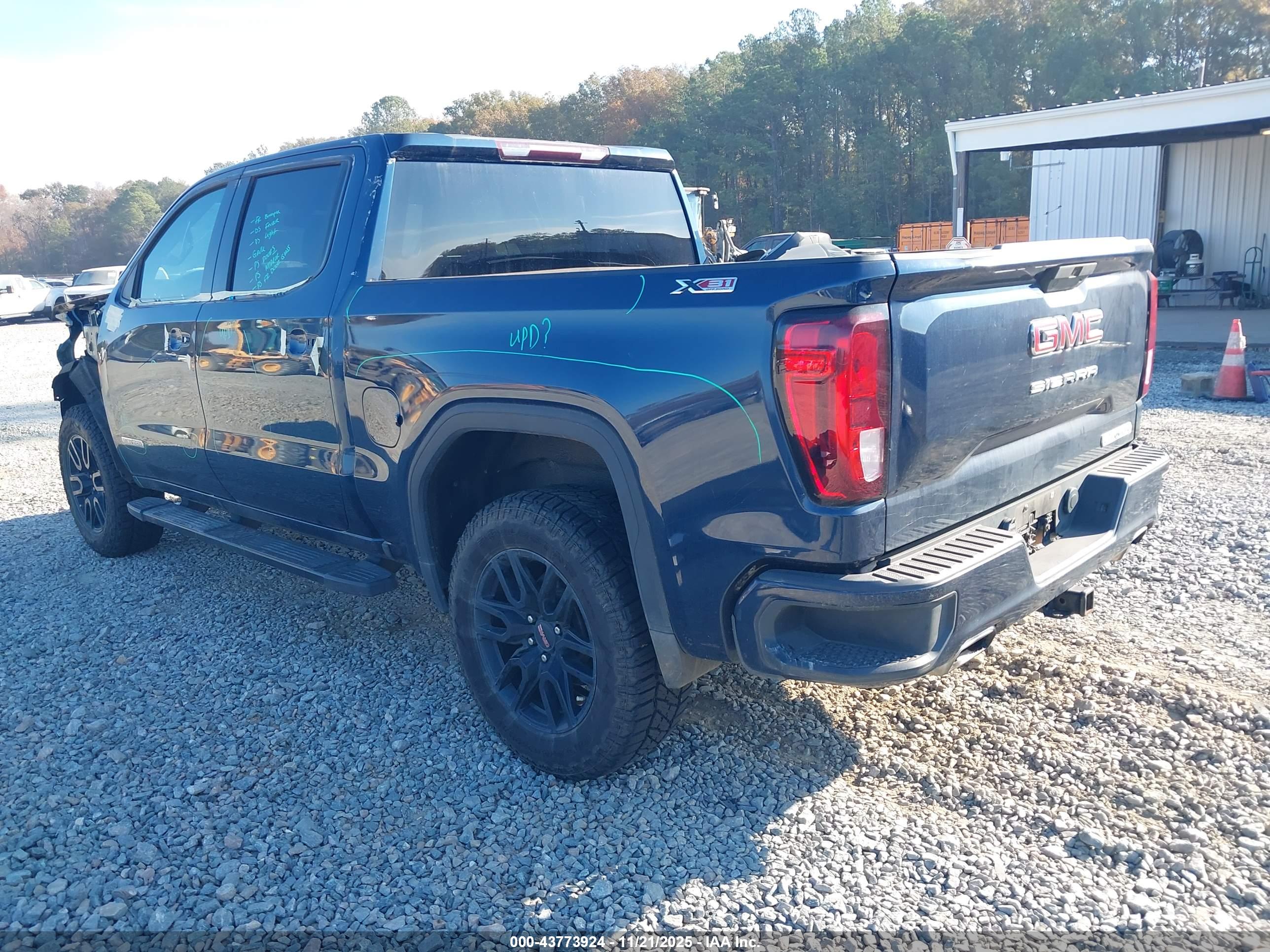 GMC SIERRA image 3