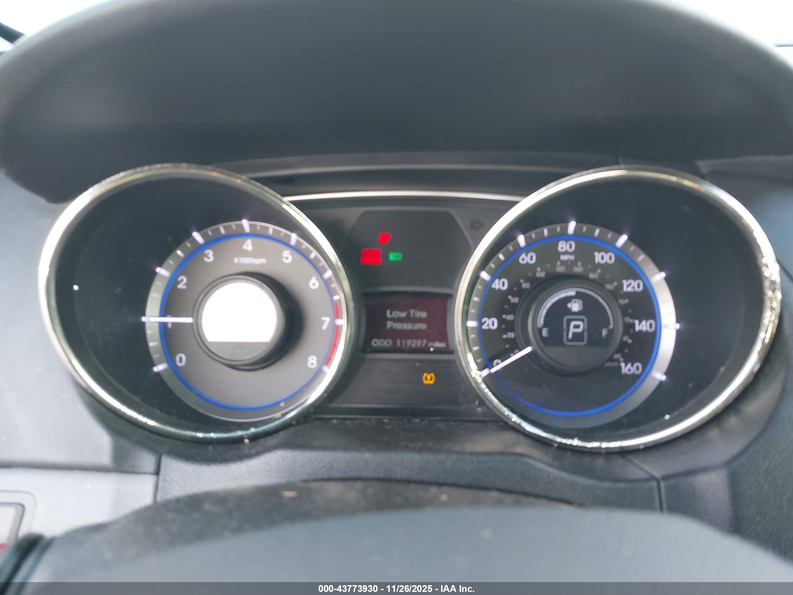 HYUNDAI SONATA image 7