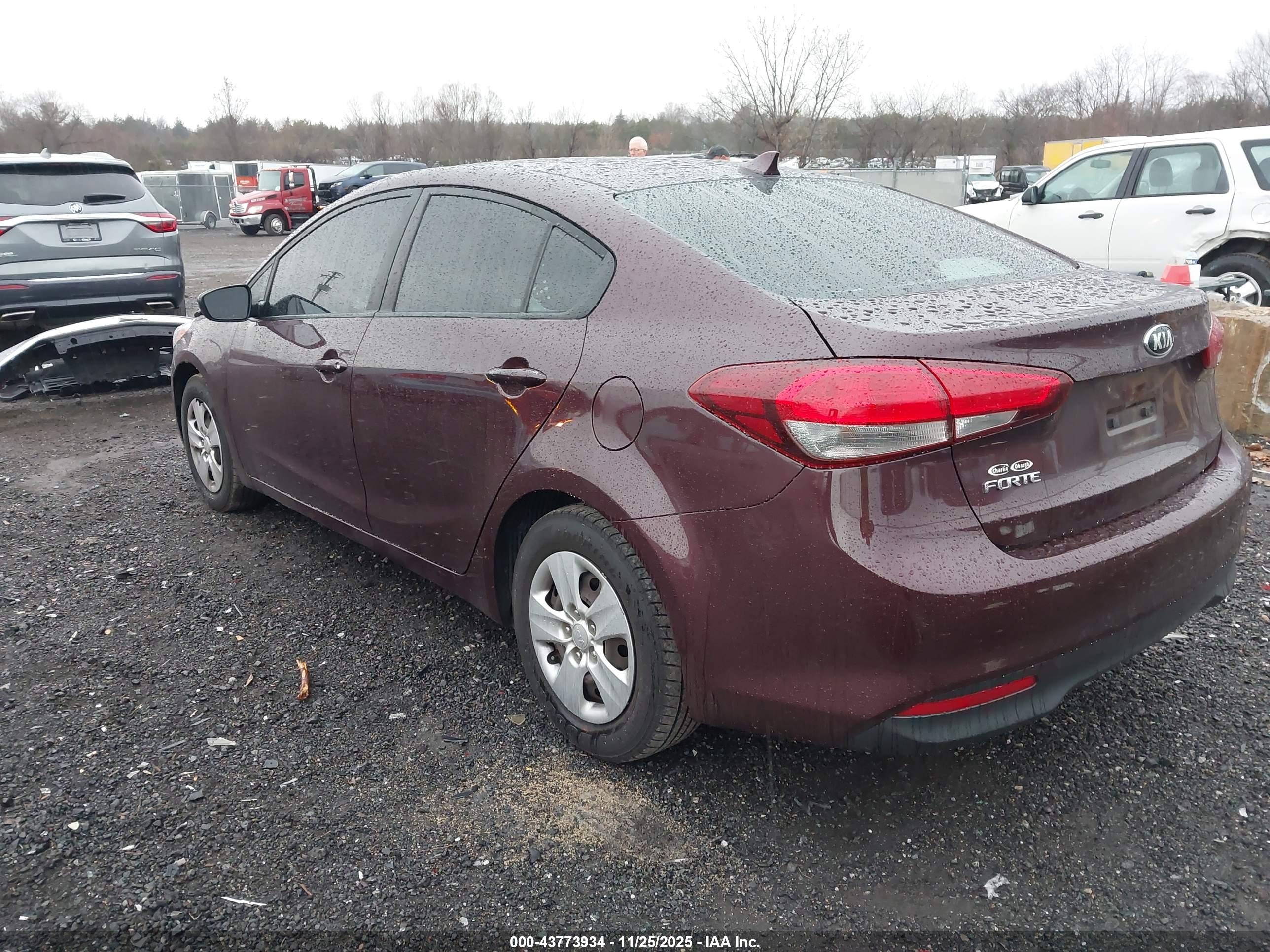 KIA FORTE image 3