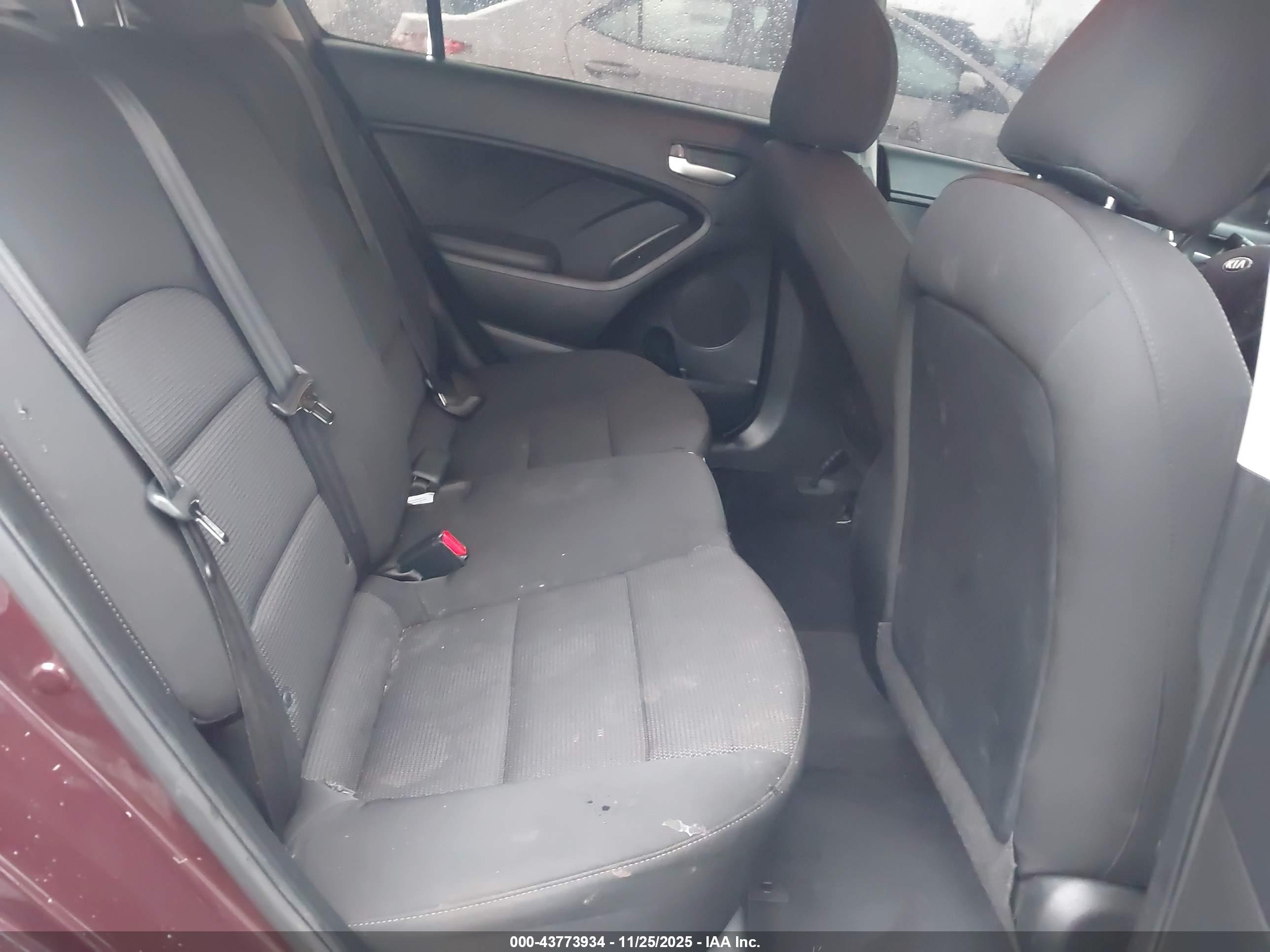 KIA FORTE image 8