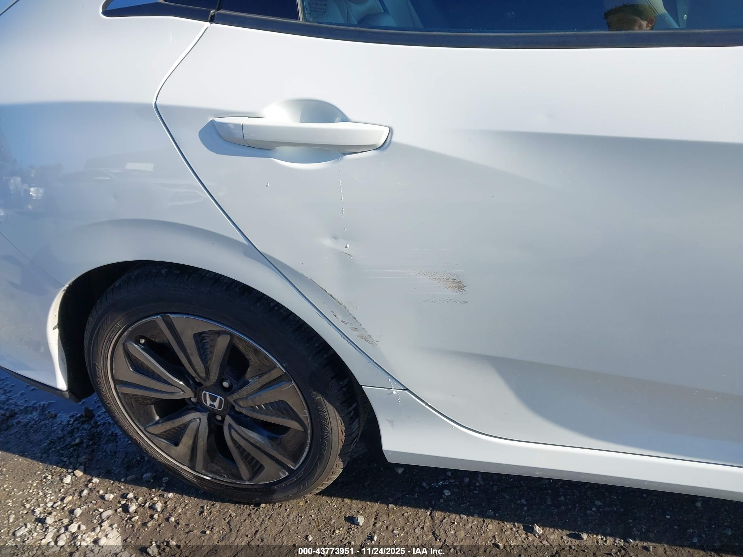 HONDA CIVIC image 6