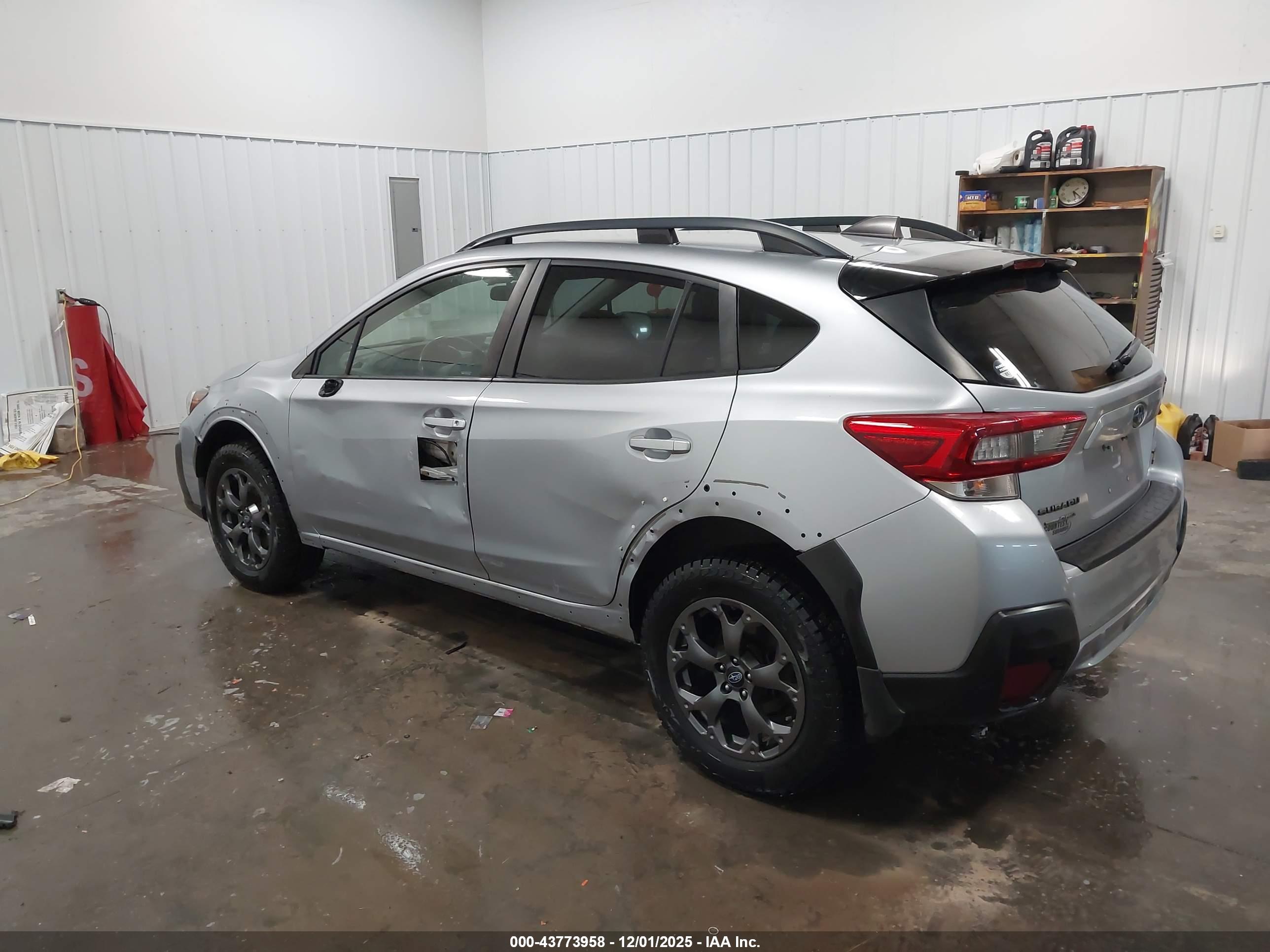 SUBARU CROSSTREK image 3