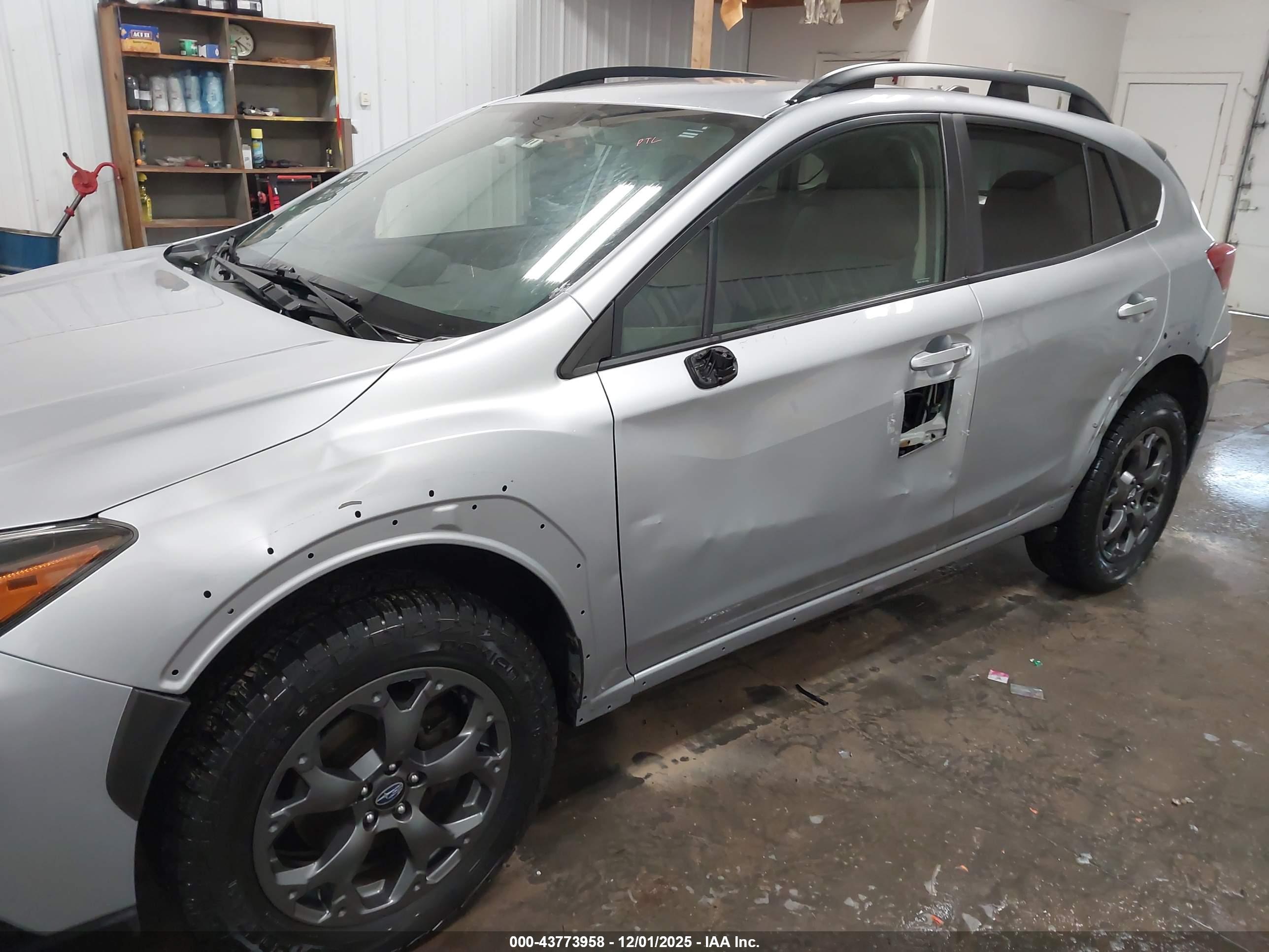 SUBARU CROSSTREK image 6