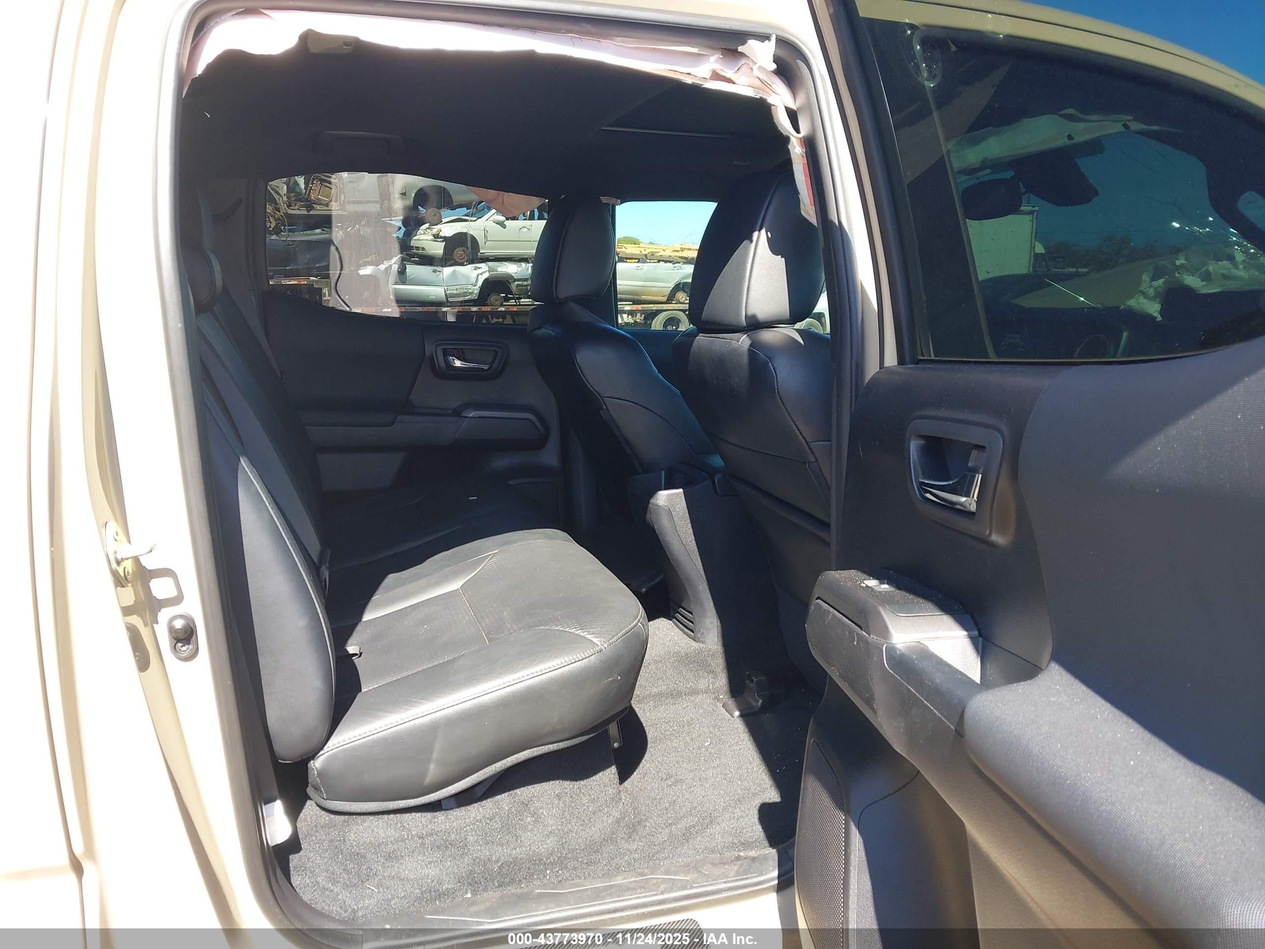TOYOTA TACOMA image 8