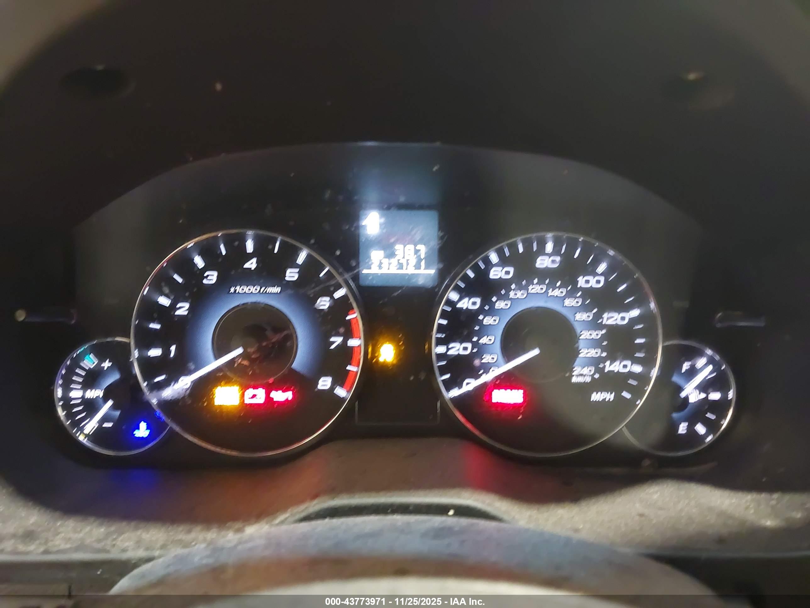 SUBARU OUTBACK image 7