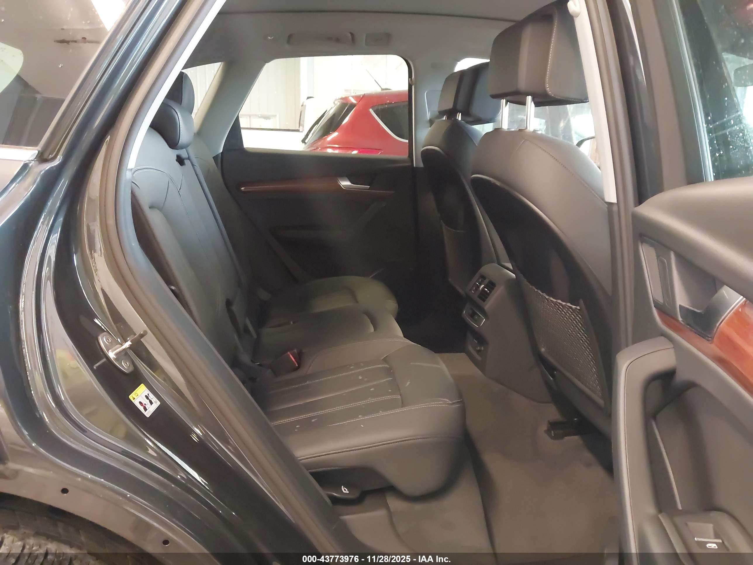 AUDI Q5 image 8
