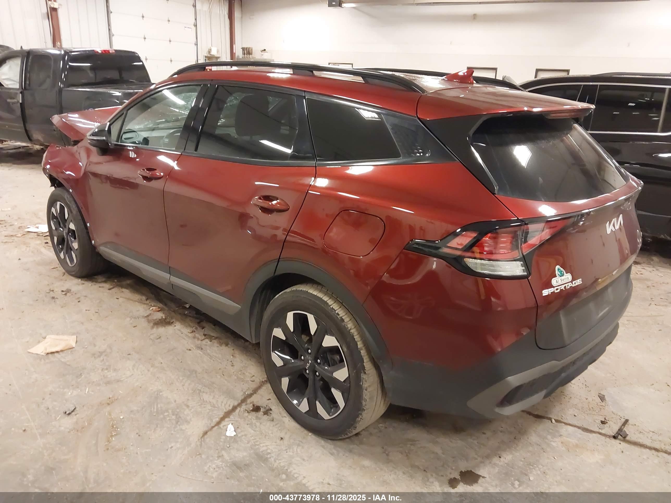 KIA SPORTAGE image 3