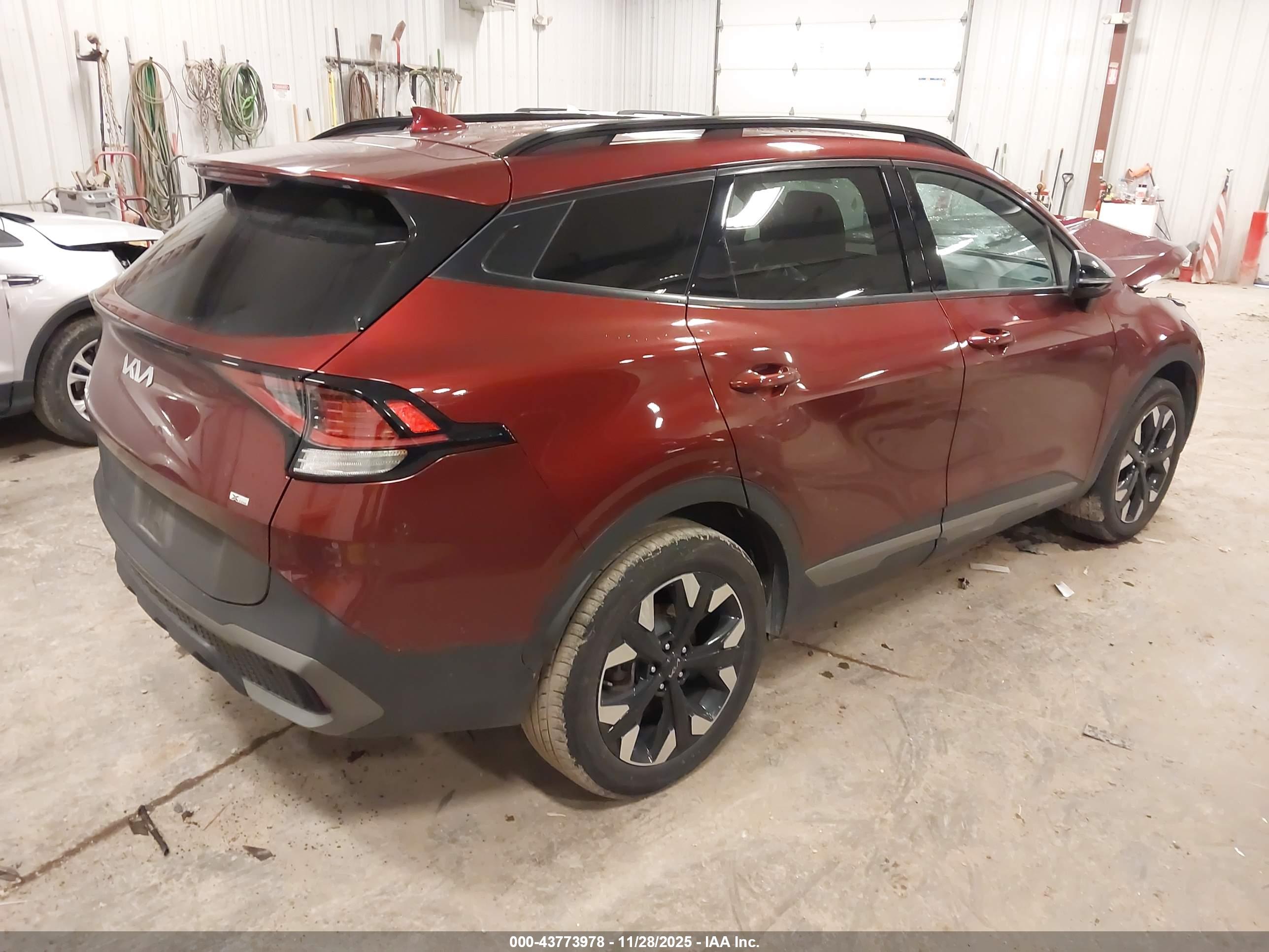 KIA SPORTAGE image 4