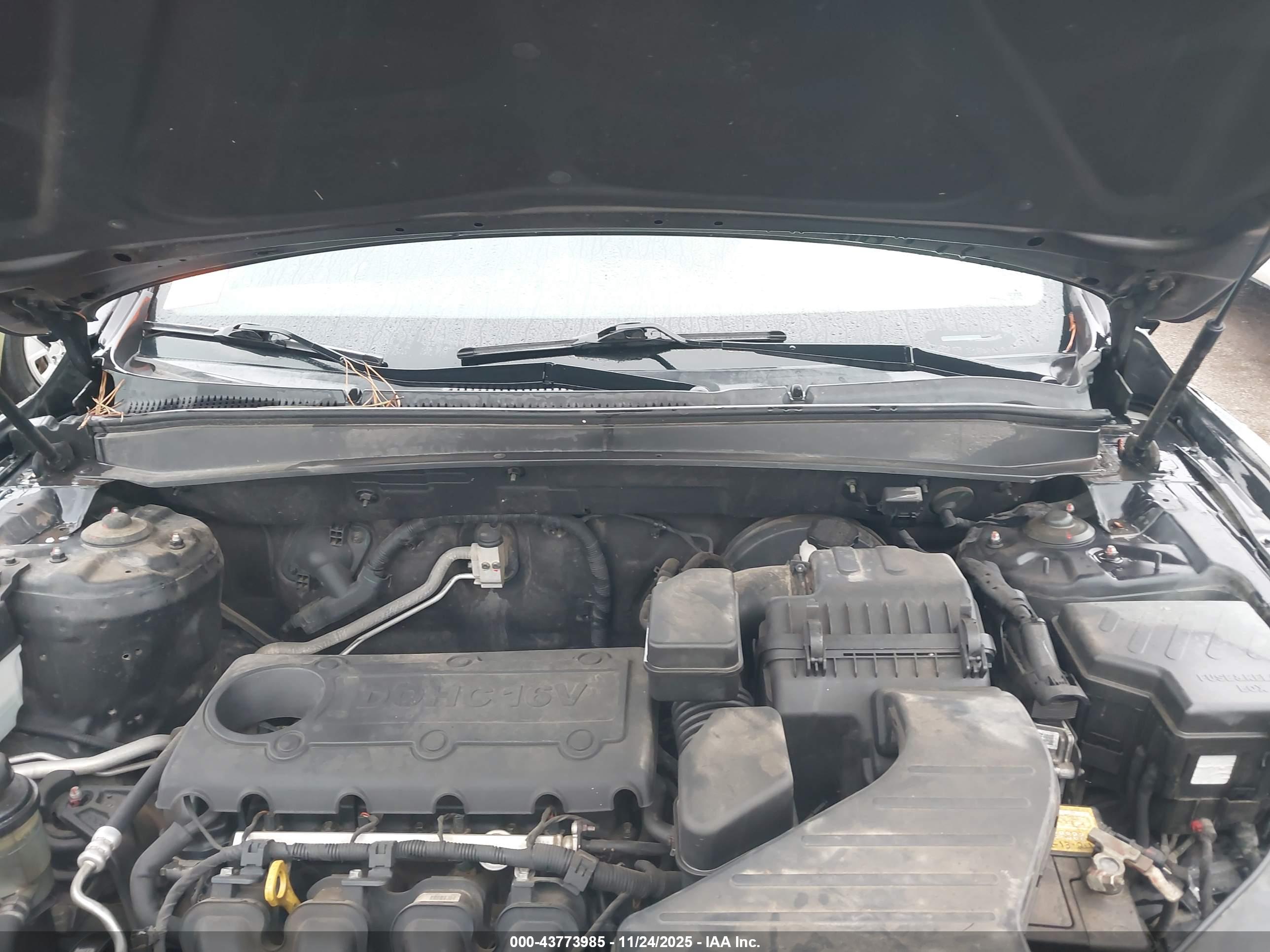 HYUNDAI SANTA image 10